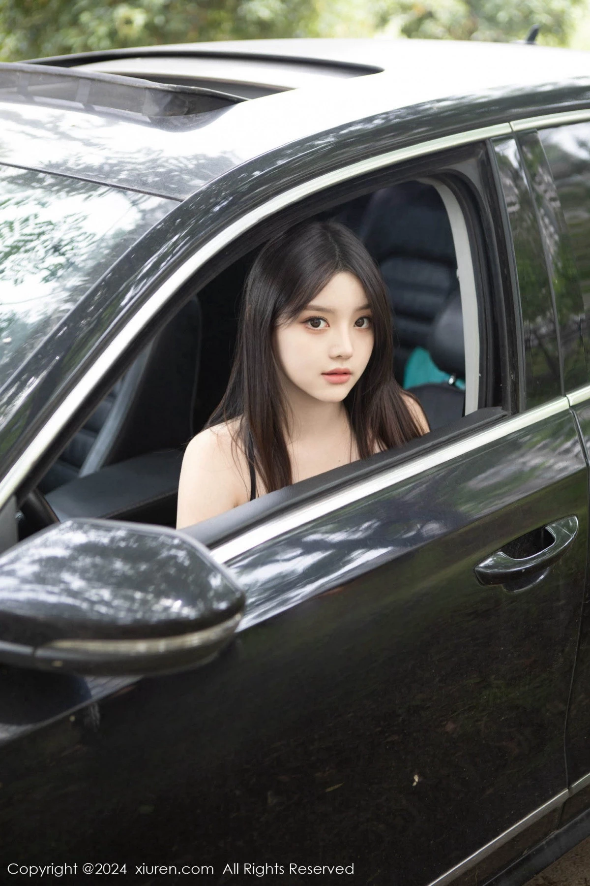 秀人集.com_[XiuRen秀人网]No.8708_模特豆瓣酱车内场景性感薄透连体黑丝秀丰满身材惹火诱惑写真104P