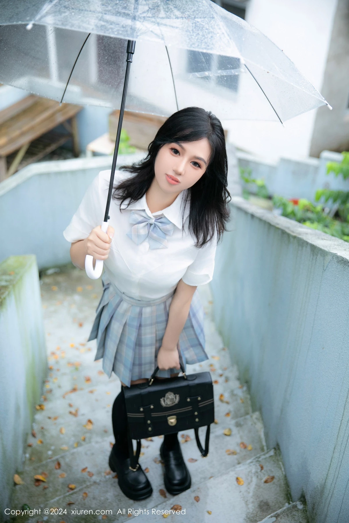 秀人集.com_[XiuRen秀人网]No.8759_模特金小依性感白色学生装配超薄黑丝半脱秀火辣身材诱惑写真90P