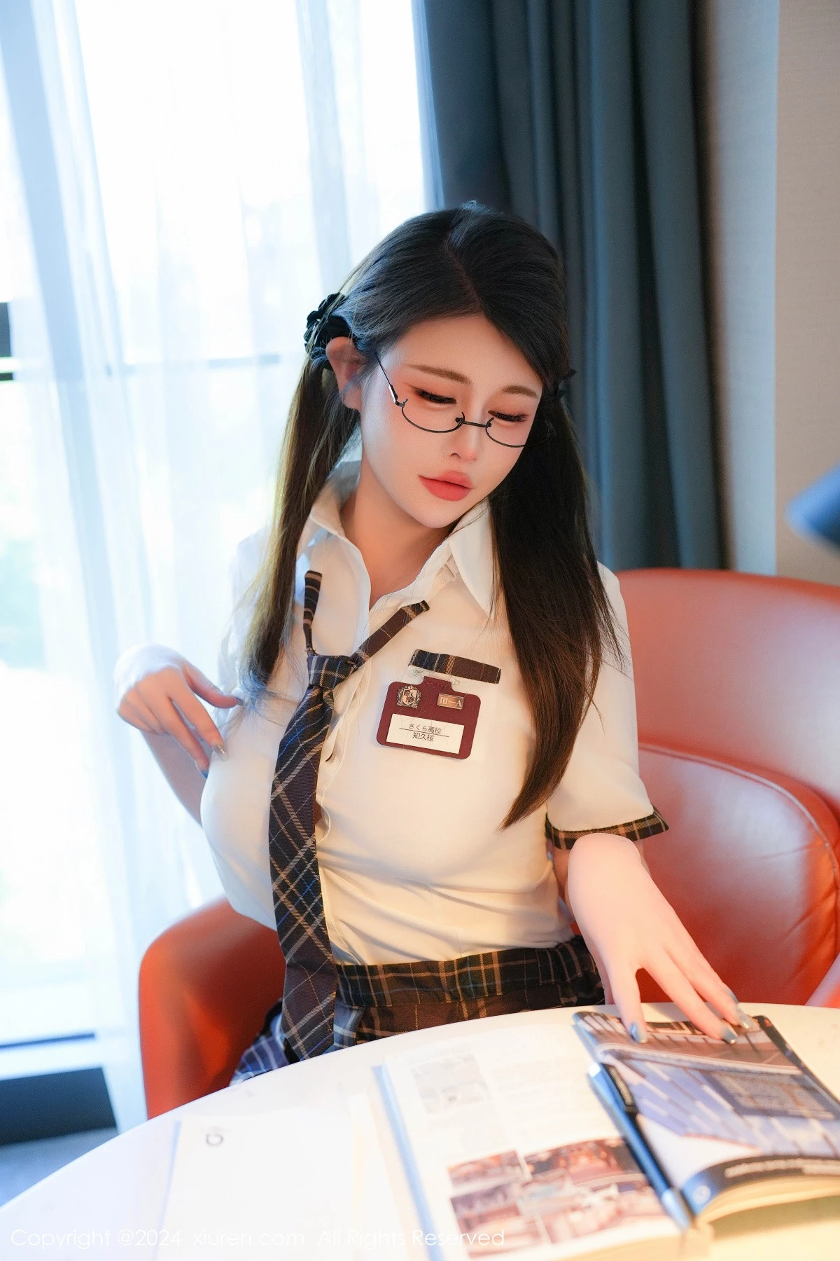 秀人集.com_[XiuRen秀人网]No.8803_模特甜妮性感白色上衣配格子短裙露肉丝吊袜秀丰腴身姿诱惑写真86P