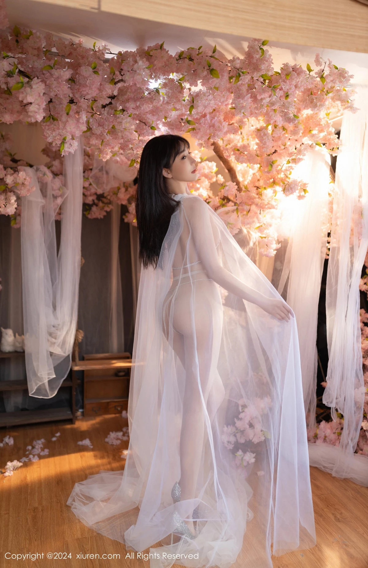 秀人集.com_[XiuRen秀人网]No.8807_模特陆萱萱性感白色轻透网纱配白色珍珠内衣秀惹火身材诱惑写真80P