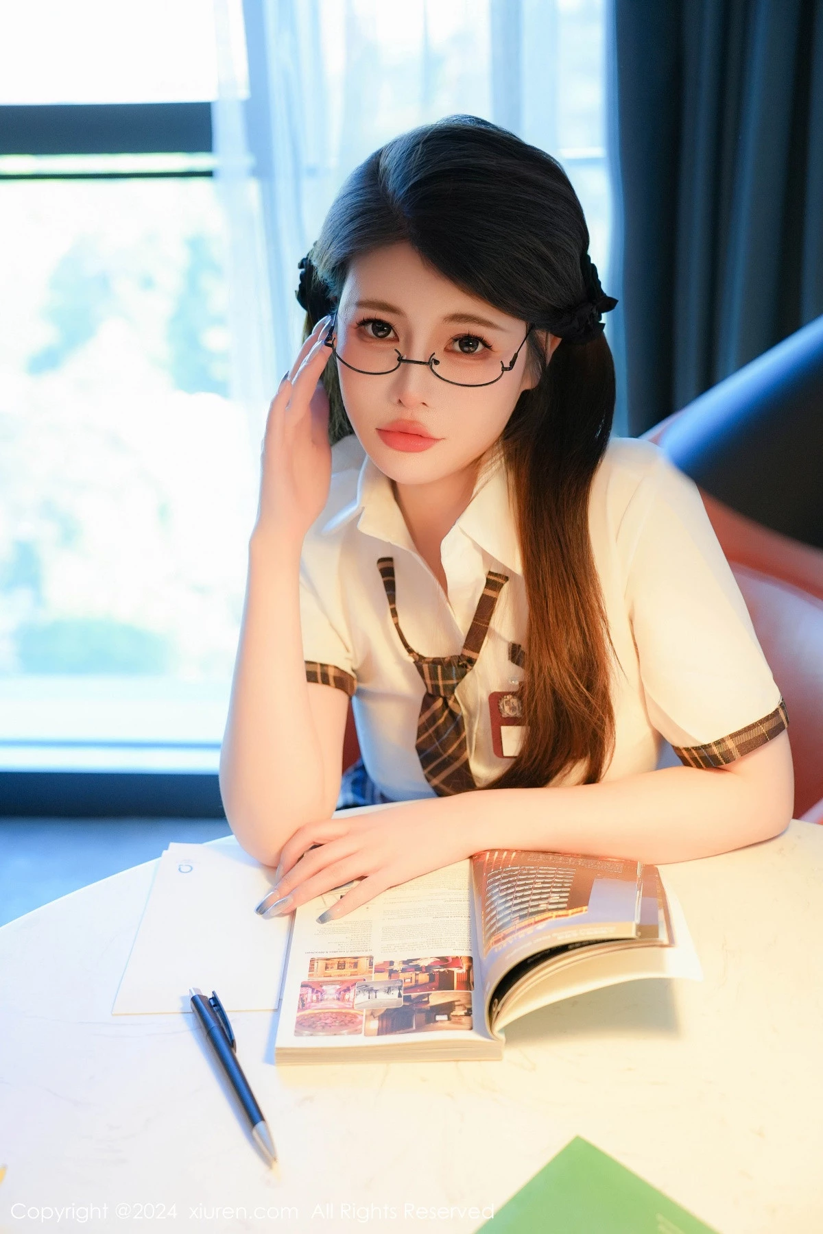 秀人集.com_[XiuRen秀人网]No.8803_模特甜妮性感白色上衣配格子短裙露肉丝吊袜秀丰腴身姿诱惑写真86P