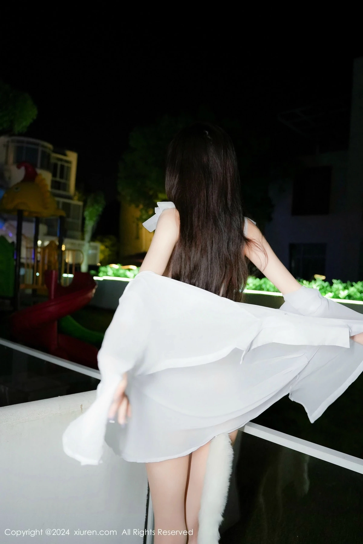 秀人集.com_[XiuRen秀人网]No.8817_模特Erikaki泳池场景白色情趣服饰秀完美身材极致美腿诱惑写真78P