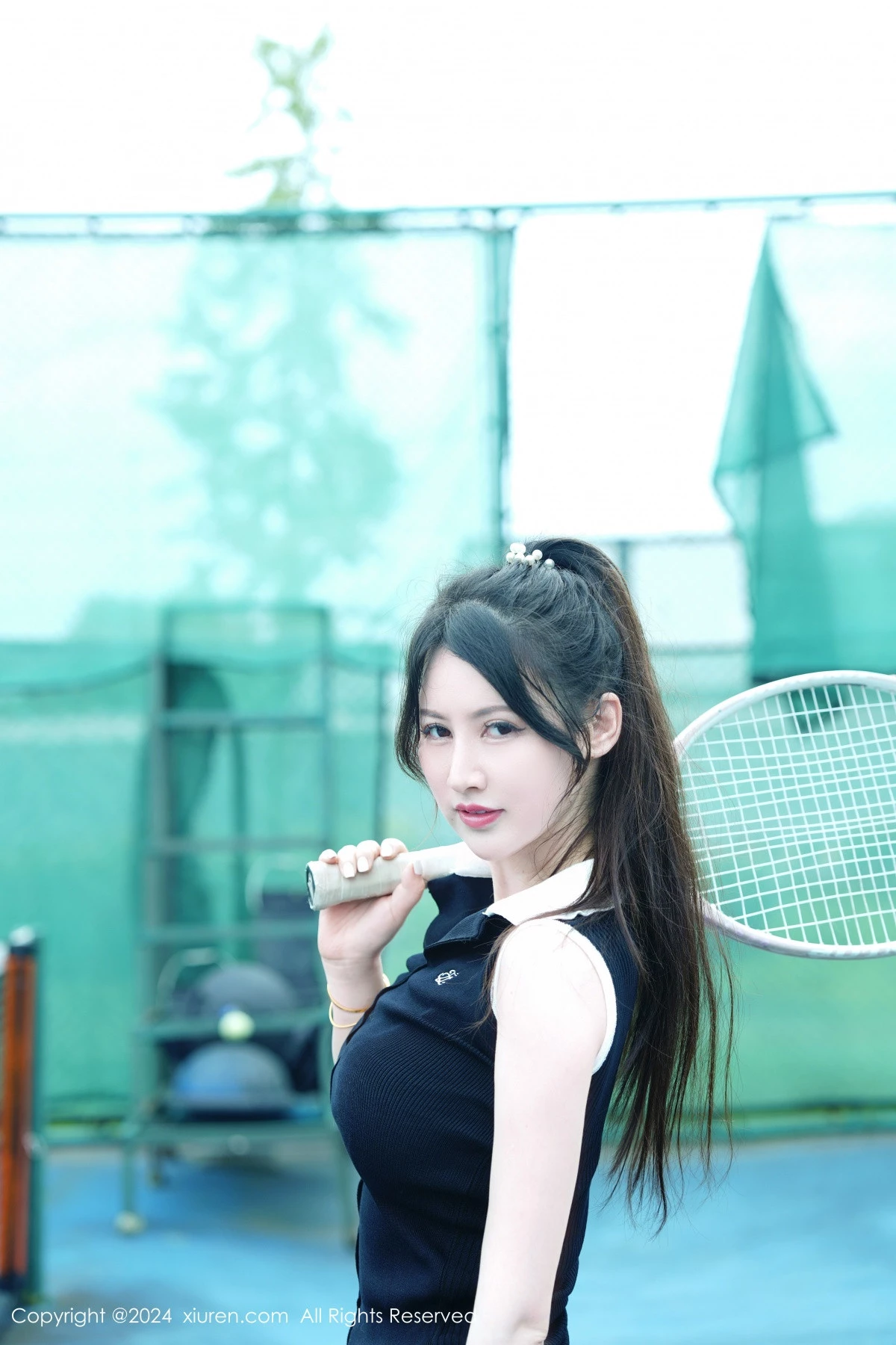 秀人集.com_[XiuRen秀人网]No.8821_模特诗诗kiki户外性感运动装露粉色内衣秀丰腴身姿惹火诱惑写真74P