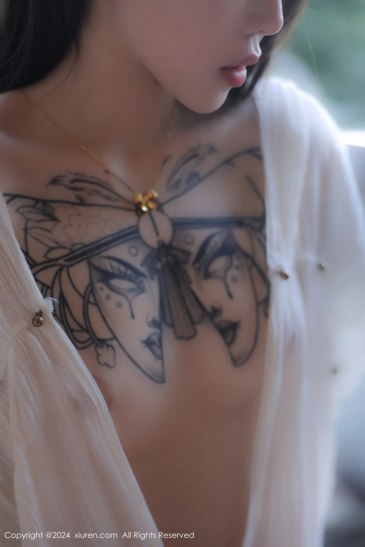 秀人集.com_[XiuRen秀人网]No.8842_新人模特夏竹性感浅色连衣裙+白色薄纱服饰秀曼妙身姿诱惑写真83P