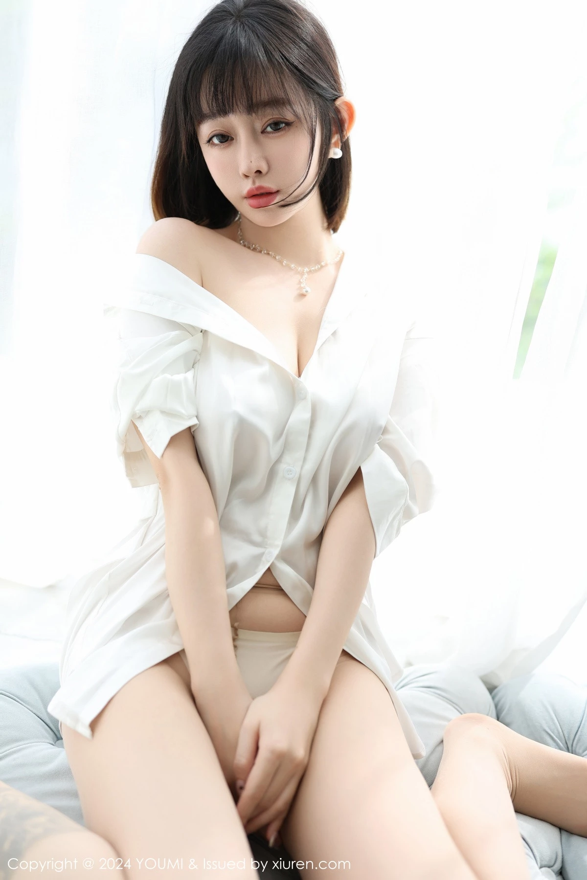 秀人集.com_[YouMi尤蜜荟]Vol.1083_女神王雨纯私房性感白色衬衫配超薄肉丝秀曼妙身姿完美诱惑写真102P