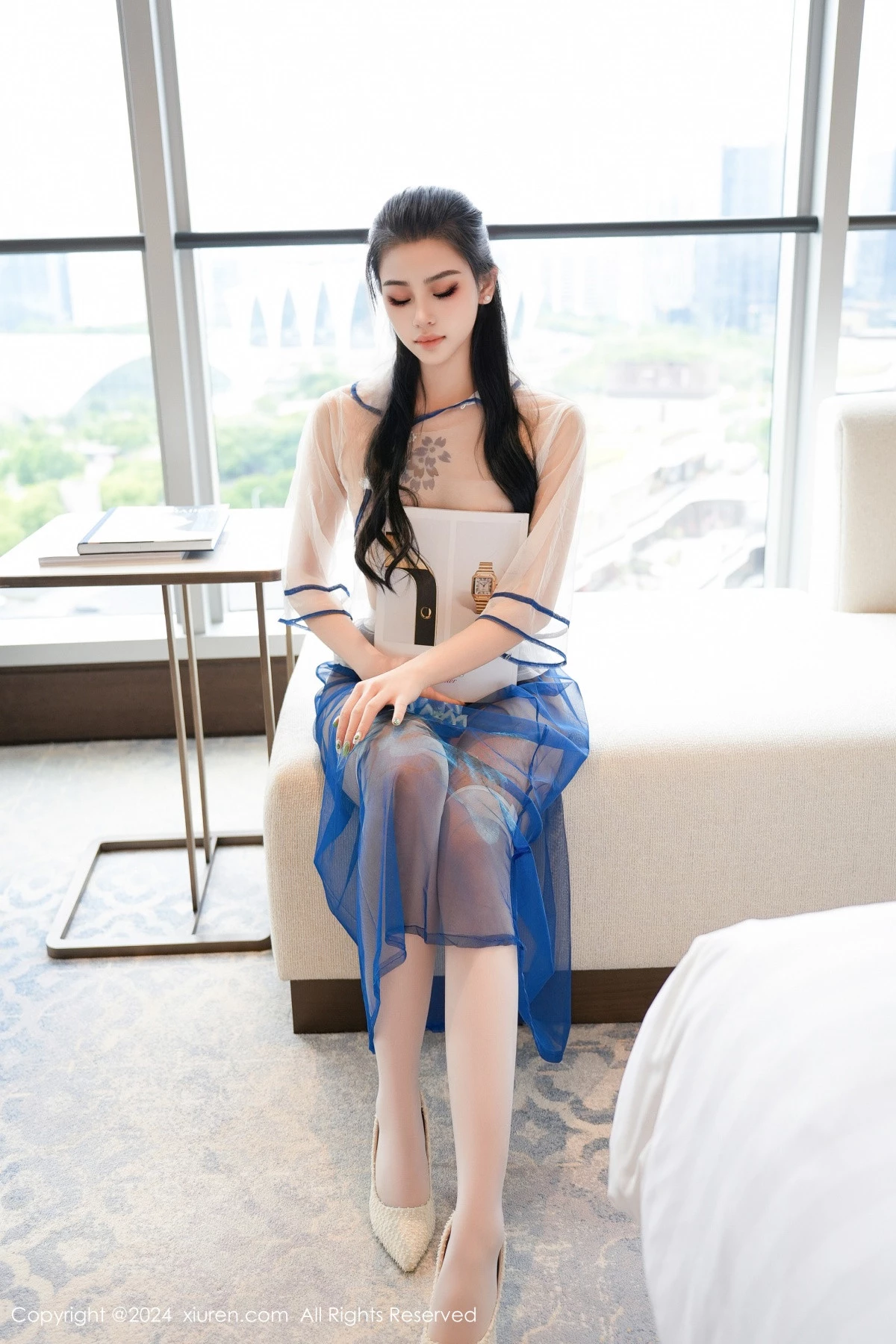 秀人集.com_[XiuRen秀人网]No.8721_模特惜惜free性感蓝白透明旗袍配丁字裤秀翘臀美腿惹火诱惑写真57P