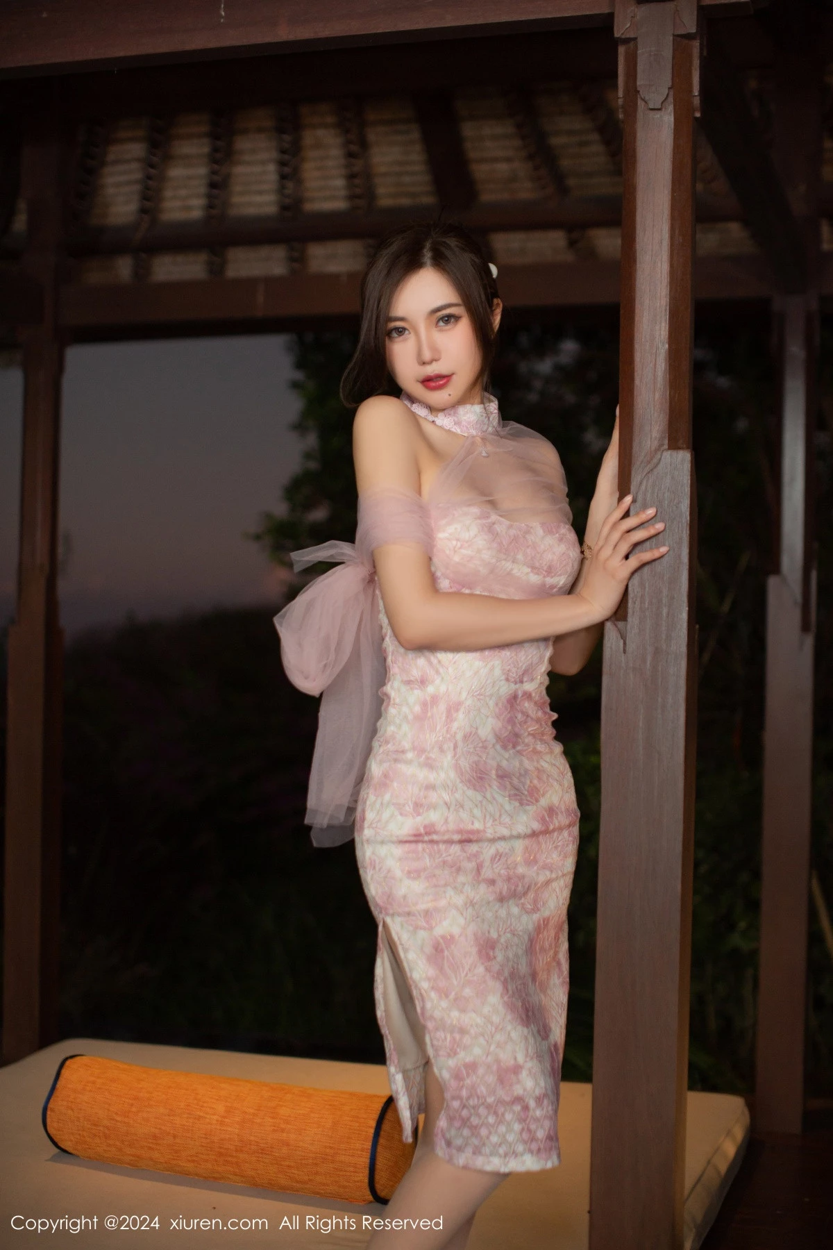 秀人集.com_[XiuRen秀人网]No.8868_女神绮里嘉ula性感粉色情趣旗袍配超薄肉丝秀完美身材诱惑写真67P