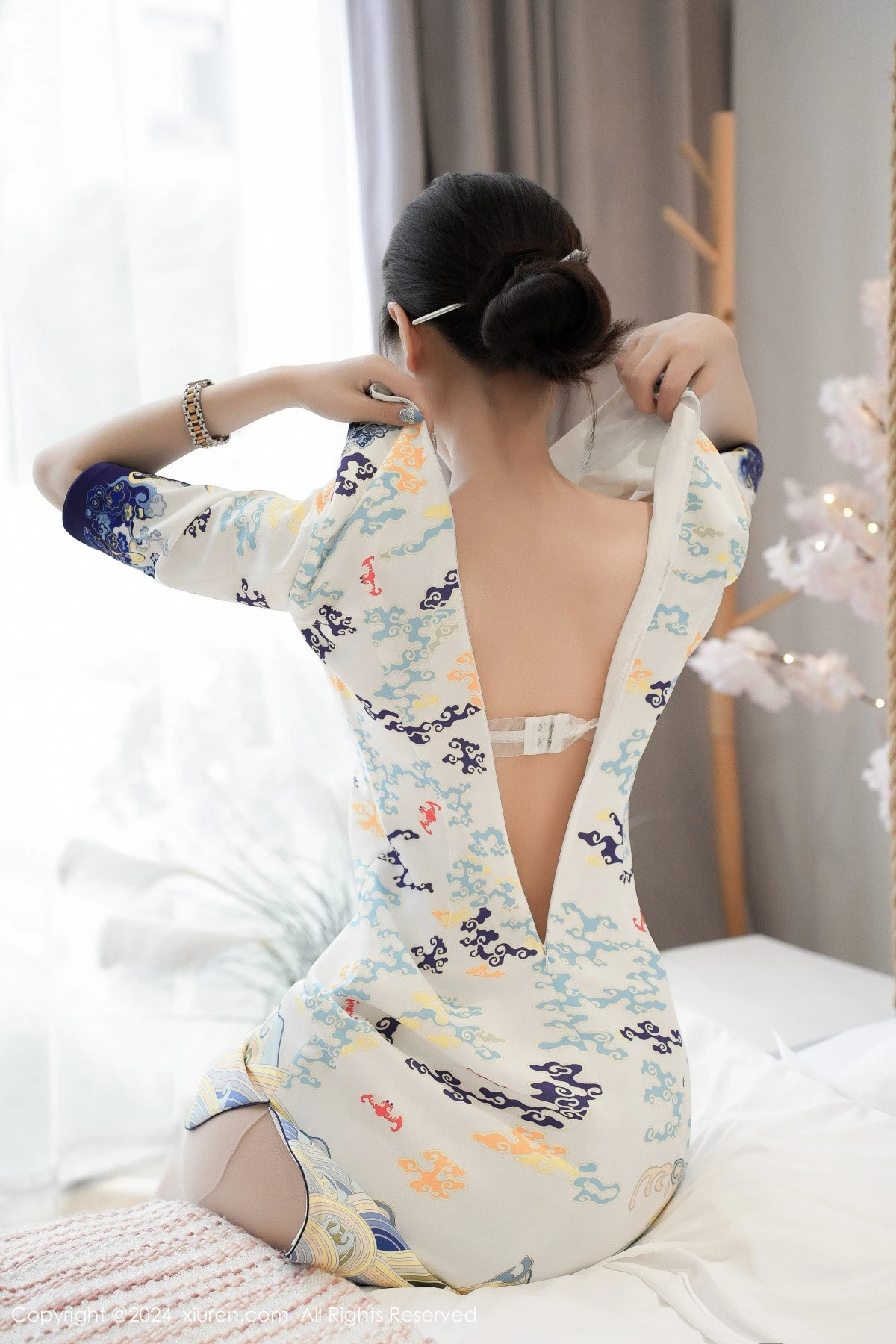 秀人集.com_[XiuRen秀人网]No.8745_模特Erikaki性感空姐制服配开档肉丝露情趣内衣秀火辣身材诱惑写真81P