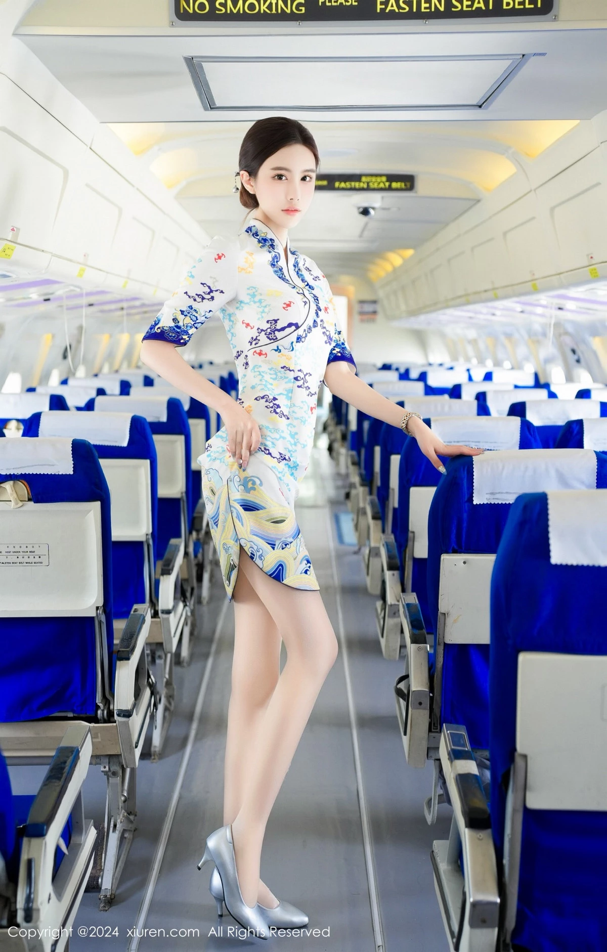 秀人集.com_[XiuRen秀人网]No.8745_模特Erikaki性感空姐制服配开档肉丝露情趣内衣秀火辣身材诱惑写真81P