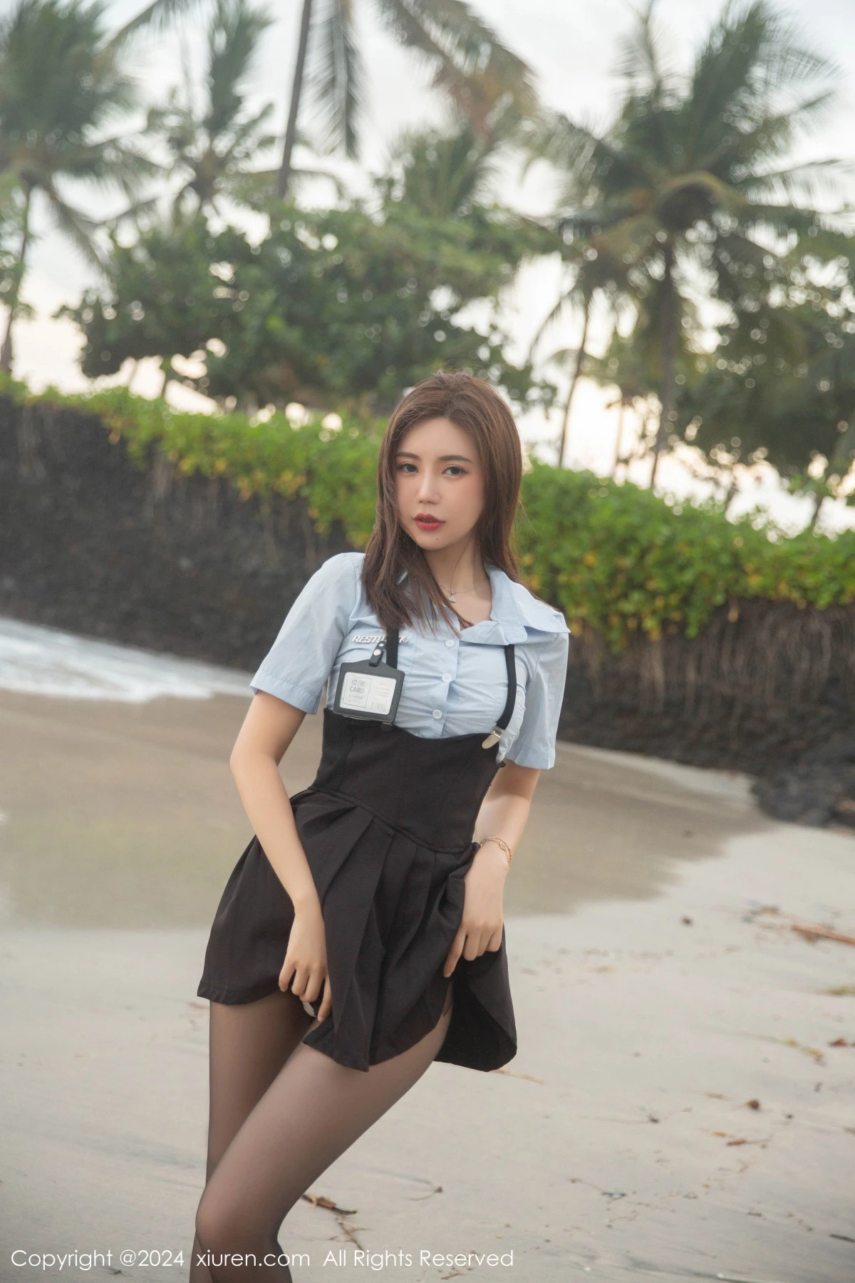 秀人集.com_[XiuRen秀人网]No.8752_女神绮里嘉ula性感淡蓝T配背带裙露超薄黑丝秀曼妙身姿诱惑写真80P