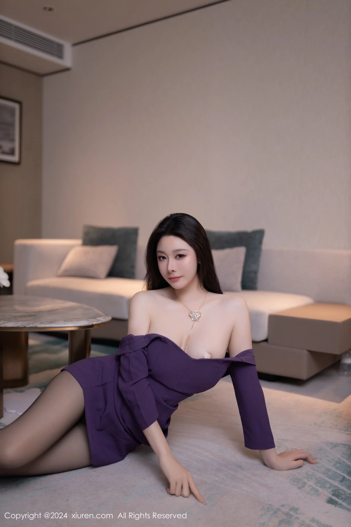 秀人集.com_[XiuRen秀人网]No.8881_模特小逗逗性感紫色连衣短裙配超薄黑丝秀曼妙身姿完美诱惑写真80P