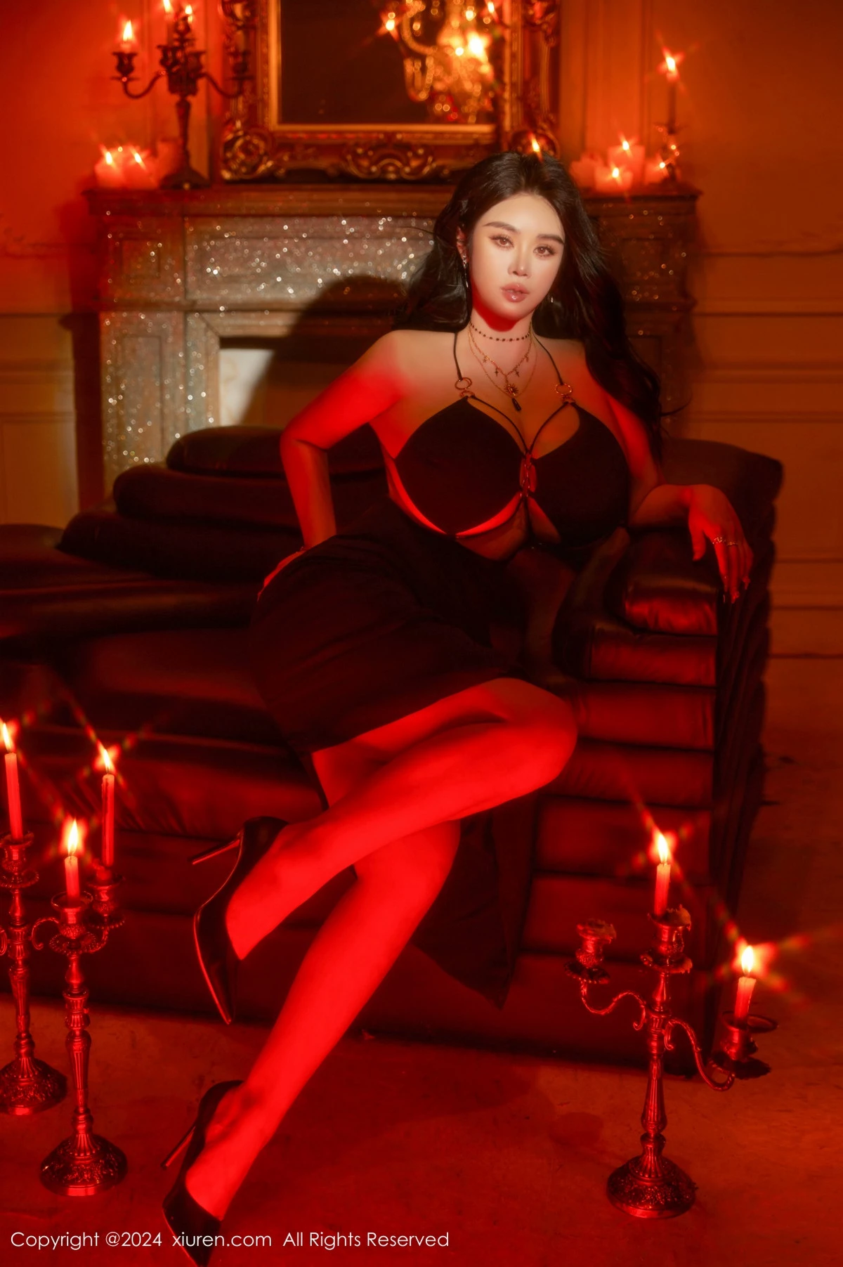 秀人集.com_[XiuRen秀人网]No.8878_模特戴渃欣性感紫色连衣裙+白色连衣裙秀丰满身材惹火诱惑写真47P