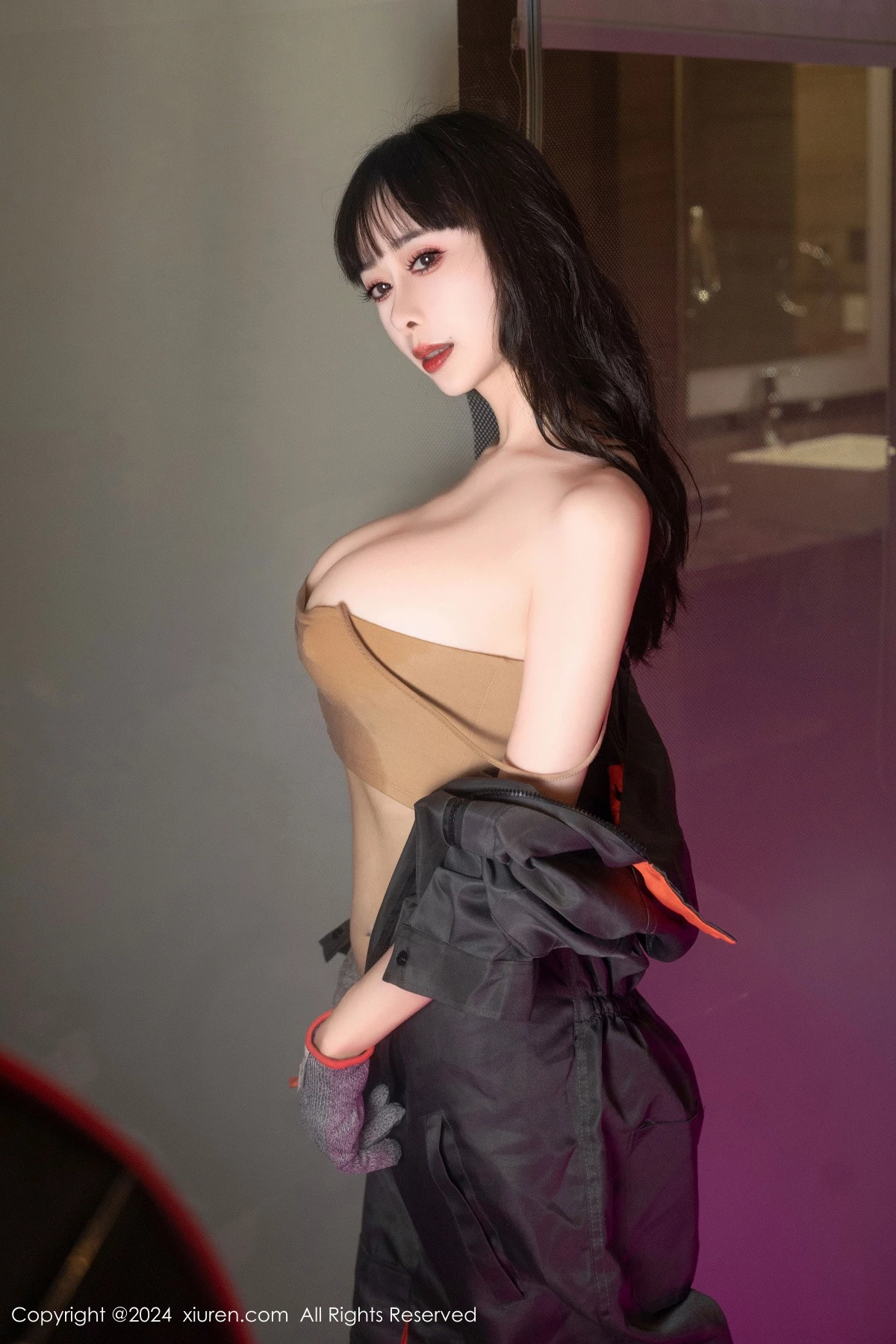 秀人集.com_[XiuRen秀人网]No.8938_模特宝宝甜维修工主题半脱露性感抹胸内衣秀曼妙身姿诱惑写真82P