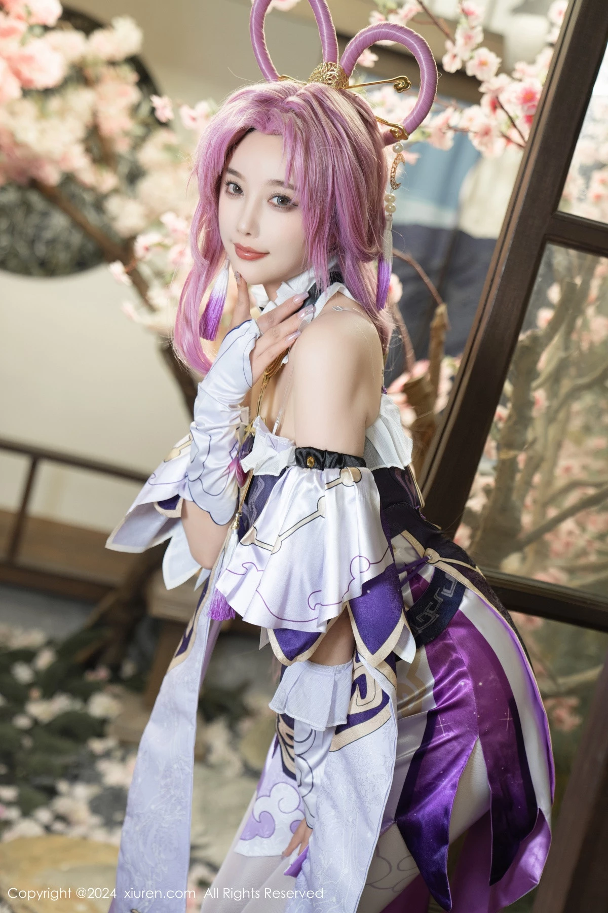秀人集.com_[XiuRen秀人网]No.8943_女神杨晨晨Yome性感紫色Cosplay服饰配白丝袜秀丰满身材诱惑写真79P