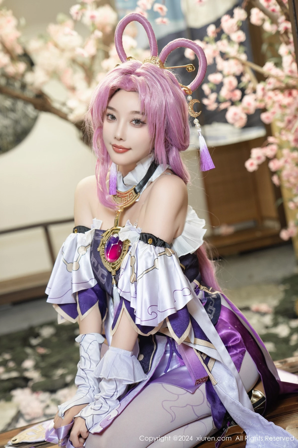 秀人集.com_[XiuRen秀人网]No.8943_女神杨晨晨Yome性感紫色Cosplay服饰配白丝袜秀丰满身材诱惑写真79P