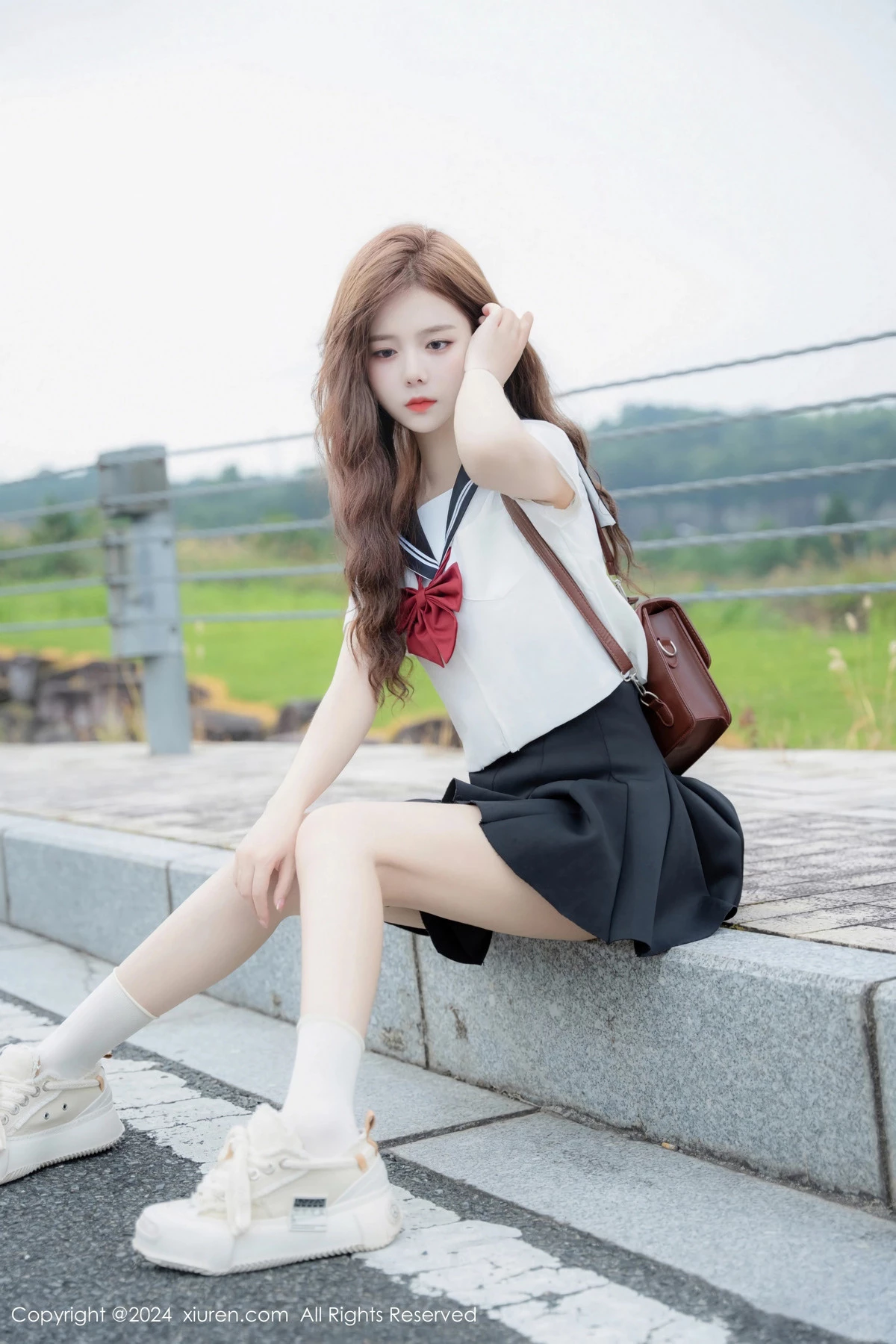 秀人集.com_[XiuRen秀人网]No.8948_新人模特拍黄瓜girl性感JK制服露白色蕾丝内衣秀曼妙身姿诱惑写真81P