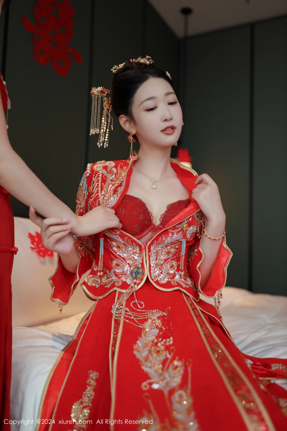 秀人集.com_[XiuRen秀人网]No.8972_模特唐安琪性感红色新娘服饰露红色内衣配超薄肉丝撩人诱惑写真79P