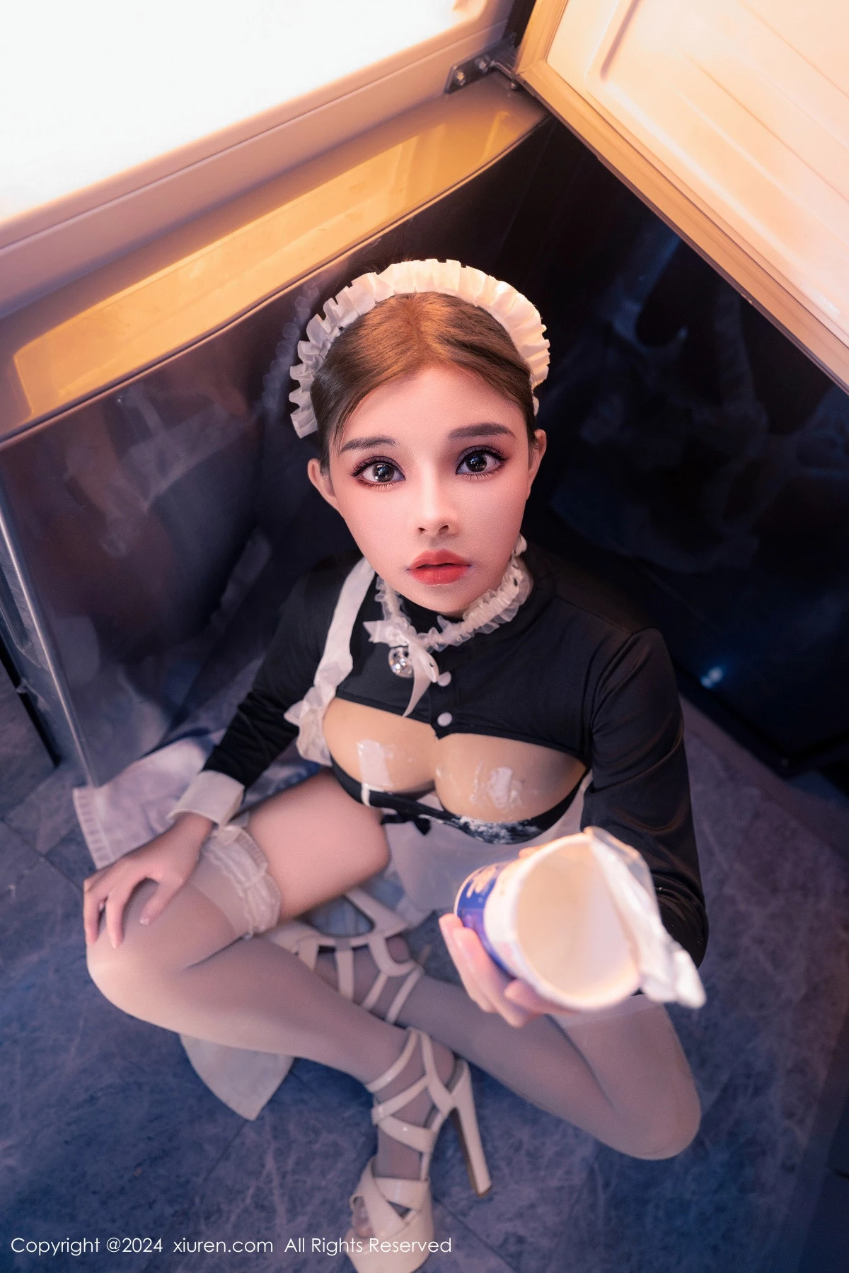 秀人集.com_[XiuRen秀人网]No.8966_新人模特小童颜私房浴室性感女仆装配白丝袜秀丰满身材诱惑写真80P