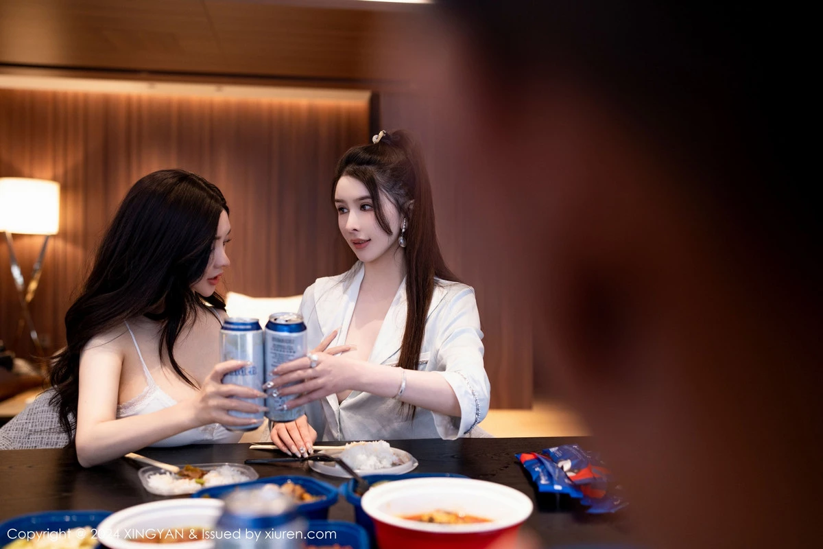 秀人集.com_[XINGYAN星颜社]VOL.258_模特潘思沁＆李丽莎厨房场景性感睡衣系列秀完美身材诱惑写真80P