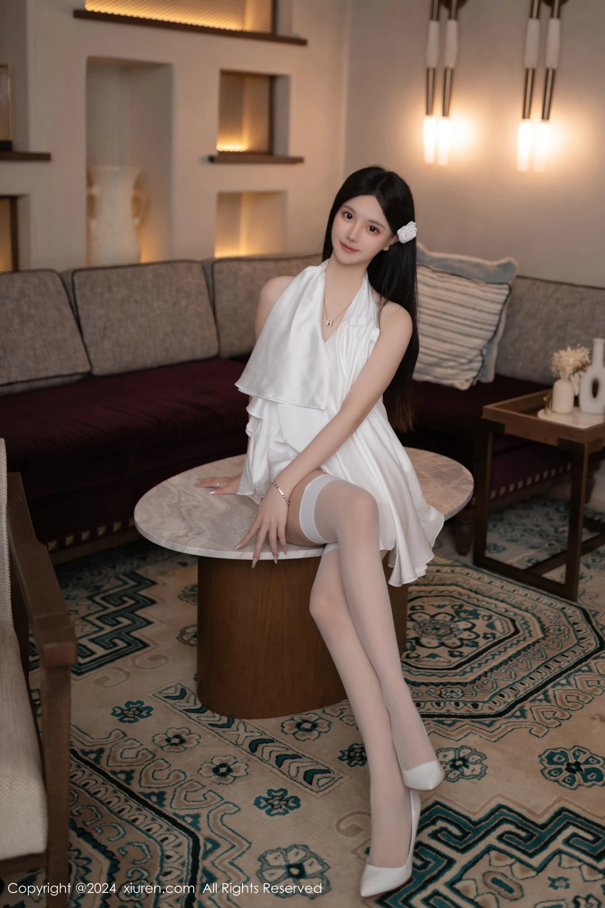 秀人集.com_[XiuRen秀人网]No.8890_模特幼幼白色连衣裙配白丝袜露性感钻石内衣秀完美身材诱惑写真80P