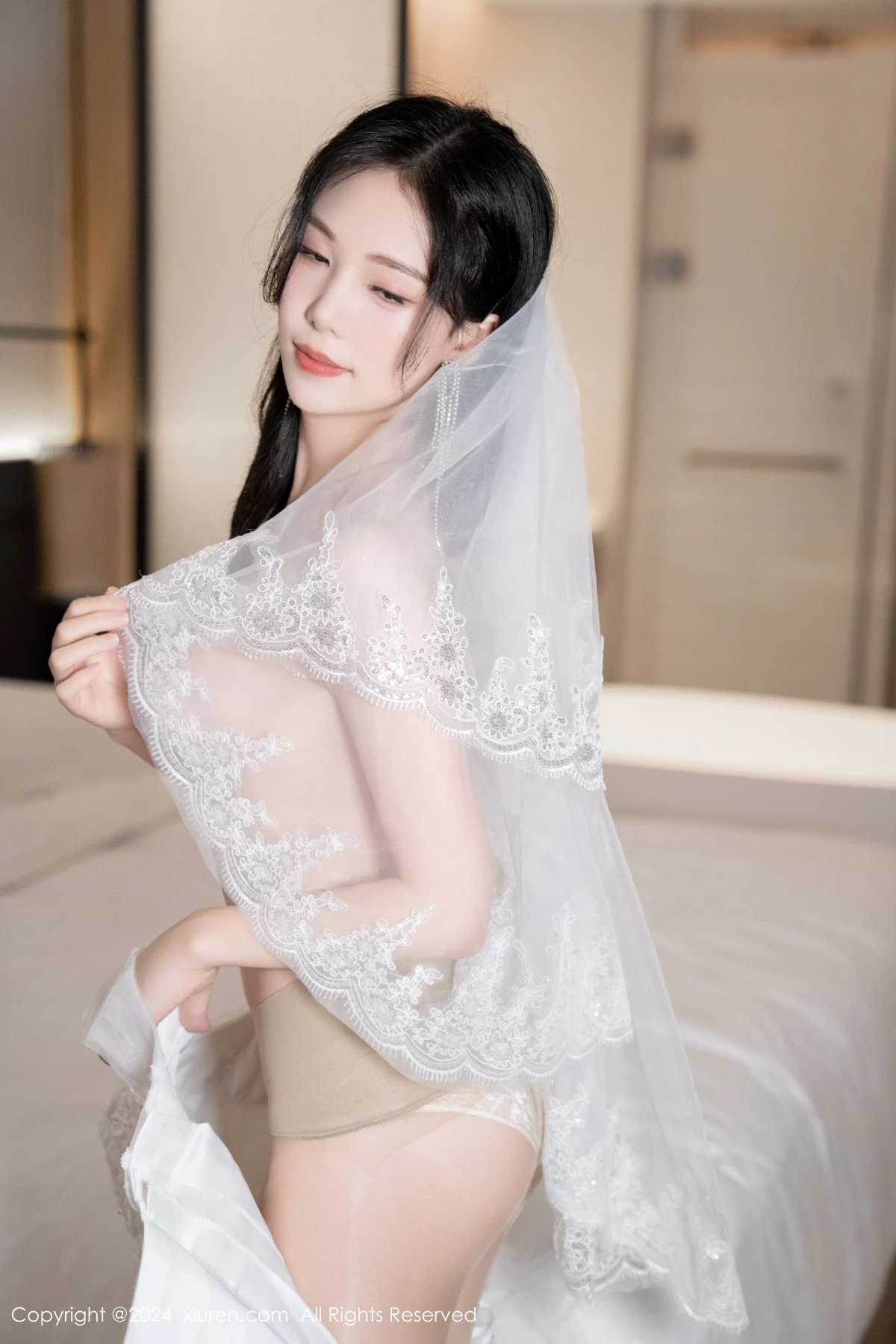 秀人集.com_[XiuRen秀人网]No.8998_模特利世浴室场景性感白色婚纱配超薄肉丝秀完美身材诱惑写真100P