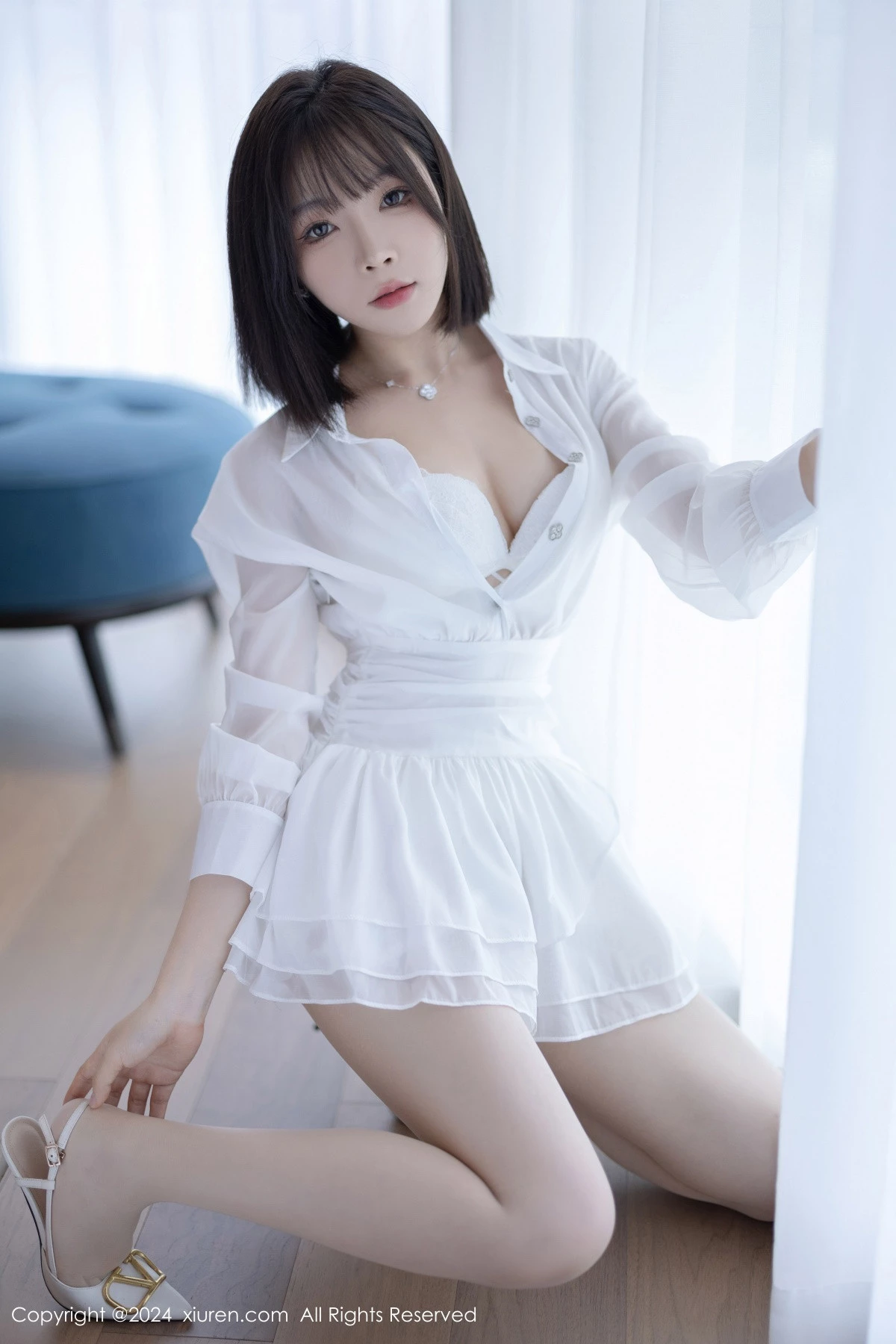 秀人集.com_[XiuRen秀人网]No.9020_女神徐莉芝Booty性感白色连衣短裙配开档白丝秀完美身材诱惑写真94P