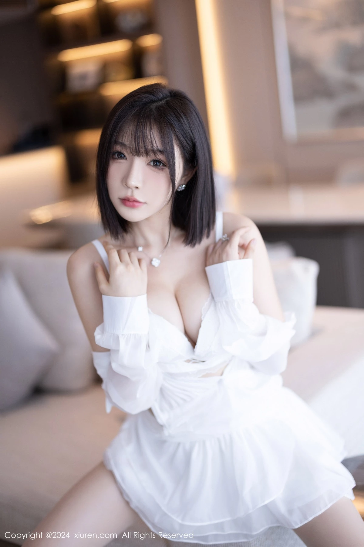 秀人集.com_[XiuRen秀人网]No.9020_女神徐莉芝Booty性感白色连衣短裙配开档白丝秀完美身材诱惑写真94P