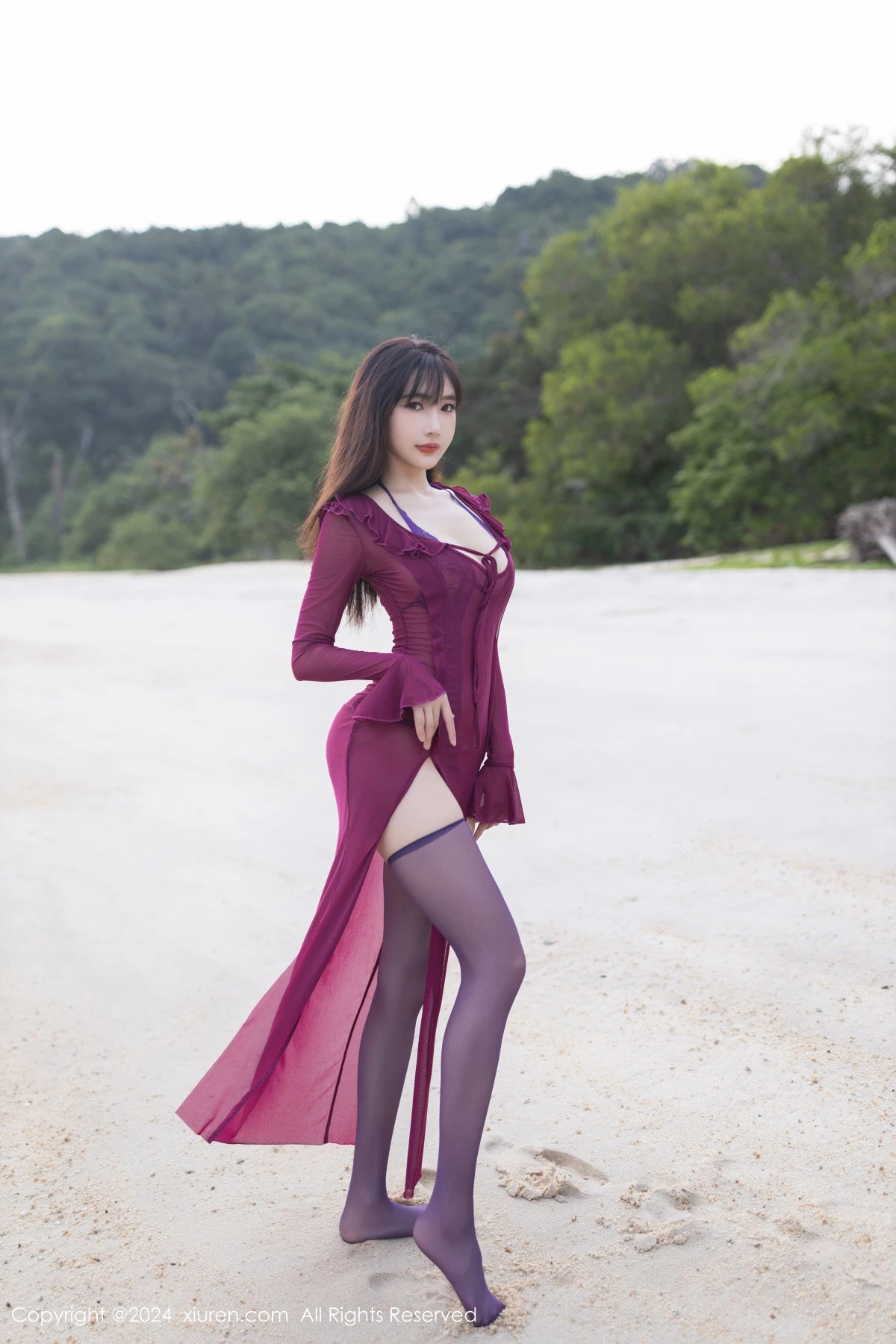 秀人集.com_[XiuRen秀人网]No.9021_模特陆萱萱海边场景紫色情趣内衣配紫色丝袜秀惹火身材诱惑写真78P