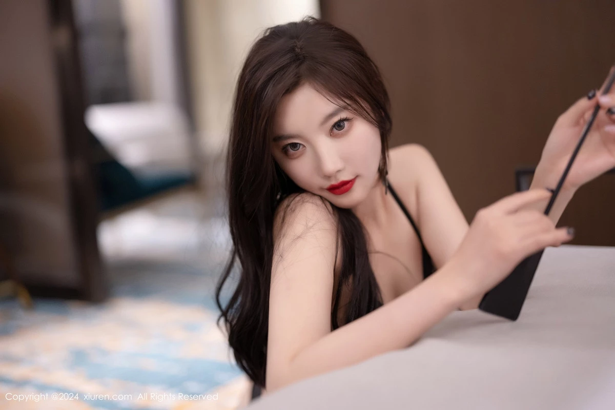 秀人集.com_[XiuRen秀人网]No.9028_女神杨晨晨Yome性感黑色情趣服饰配黑丝袜秀丰腴身材诱惑写真80P