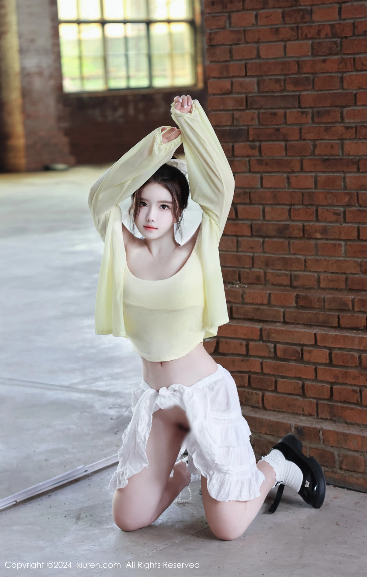 秀人集.com_[XiuRen秀人网]No.9024_模特小薯条nienie性感黄色上衣配白色短裙秀曼妙身姿迷人写真89P