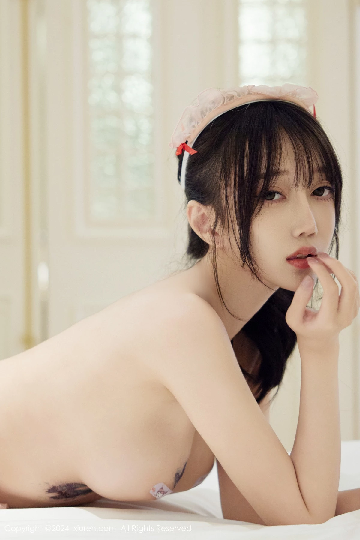 秀人集.com_[XiuRen秀人网]No.9027_模特玥儿玥er私房性感粉色女仆装扮配白丝袜秀完美身材诱惑写真70P