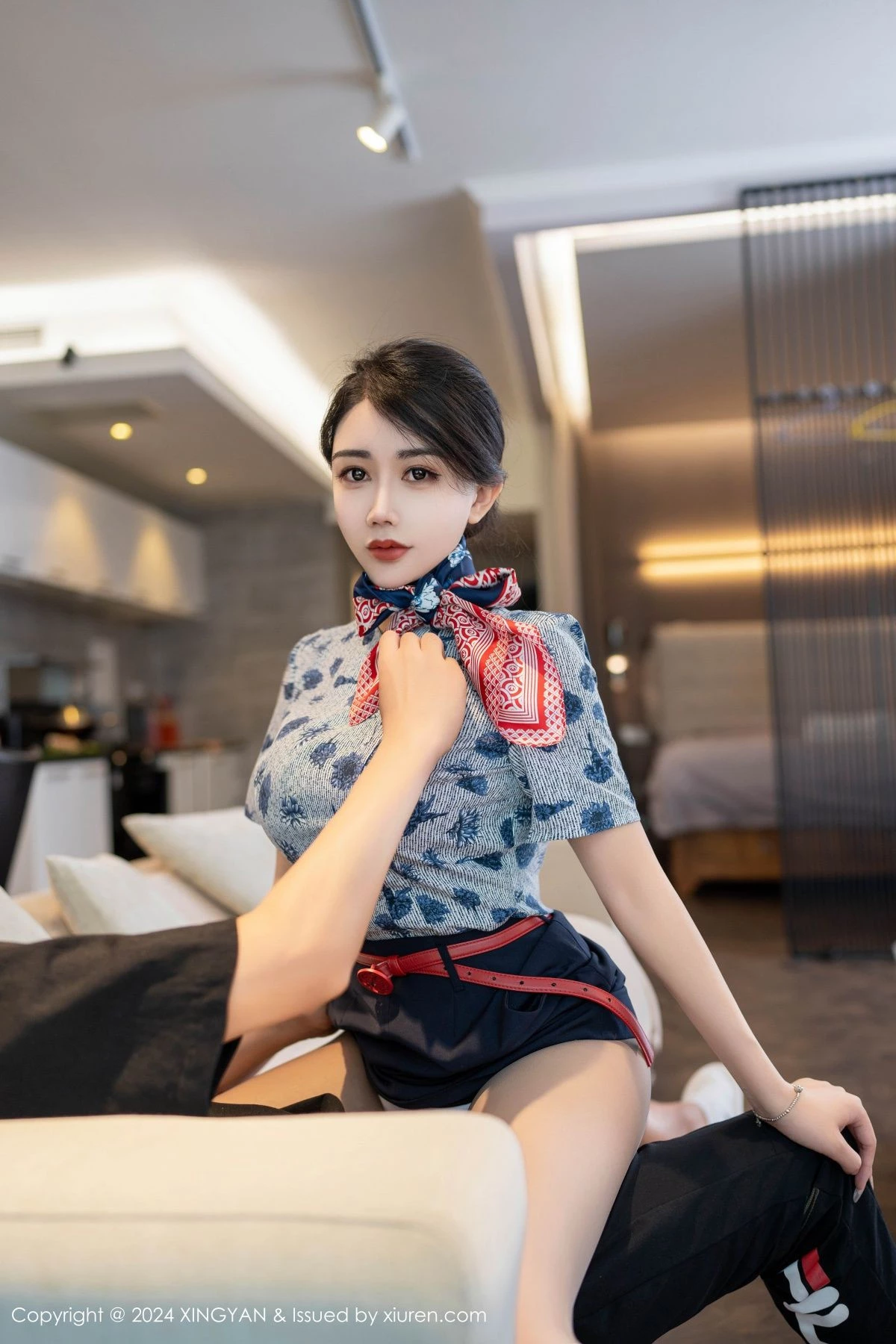 秀人集.com_[XINGYAN星颜社]VOL.259_模特李若汐ci性感空姐制服配超薄肉丝秀丰腴身材完美诱惑写真81P