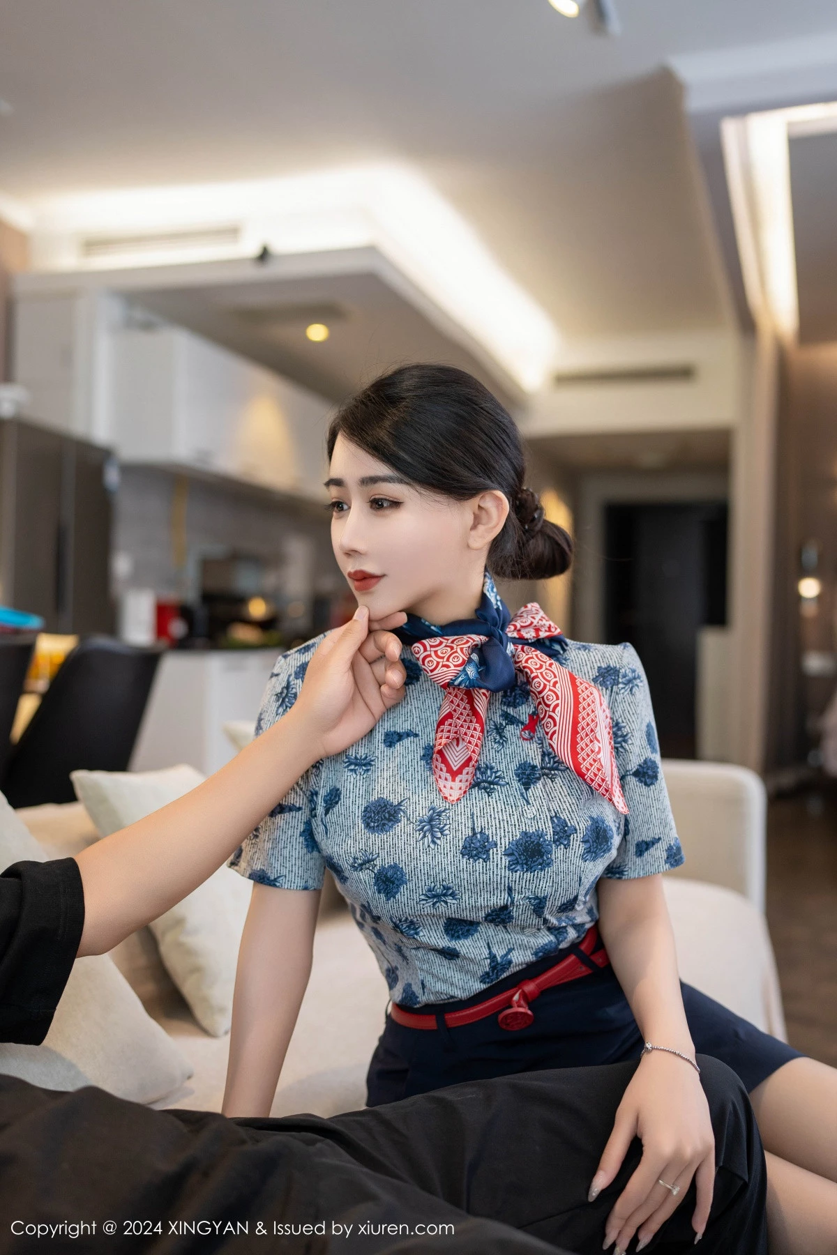 秀人集.com_[XINGYAN星颜社]VOL.259_模特李若汐ci性感空姐制服配超薄肉丝秀丰腴身材完美诱惑写真81P