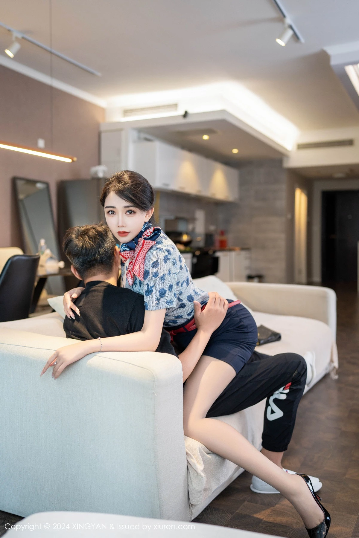 秀人集.com_[XINGYAN星颜社]VOL.259_模特李若汐ci性感空姐制服配超薄肉丝秀丰腴身材完美诱惑写真81P