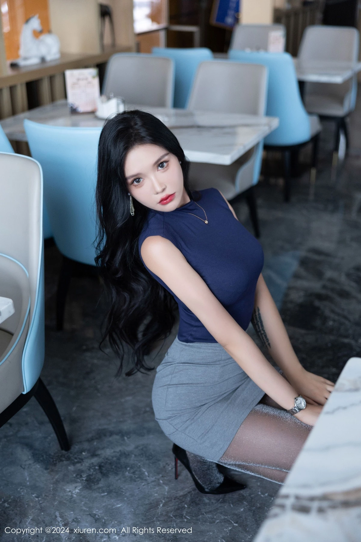 秀人集.com_[XiuRen秀人网]No.9082_模特娜比性感蓝色T恤配超薄黑丝露蓝色内衣秀凹凸身材诱惑写真86P