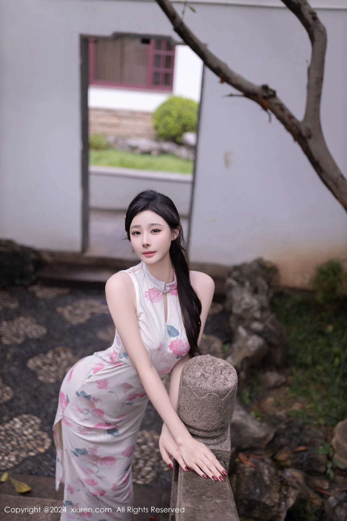 秀人集.com_[XiuRen秀人网]No.9087_模特小逗逗性感粉色图案连衣裙配超薄肉丝秀曼妙身姿诱惑写真79P