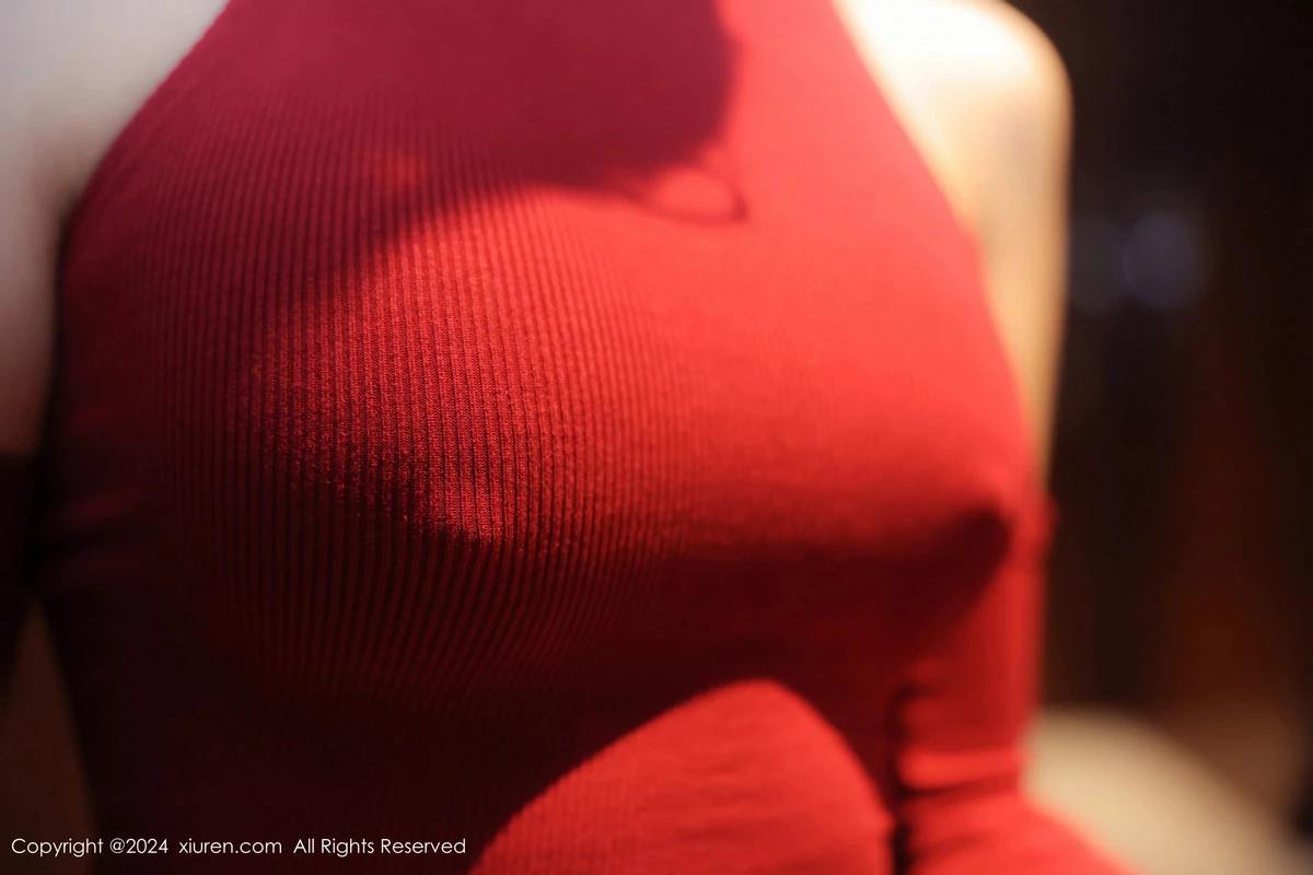 秀人集.com_[XiuRen秀人网]No.9096_模特波巧酱性感红色连衣短裙配开档黑丝秀曼妙身姿惹火诱惑写真85P