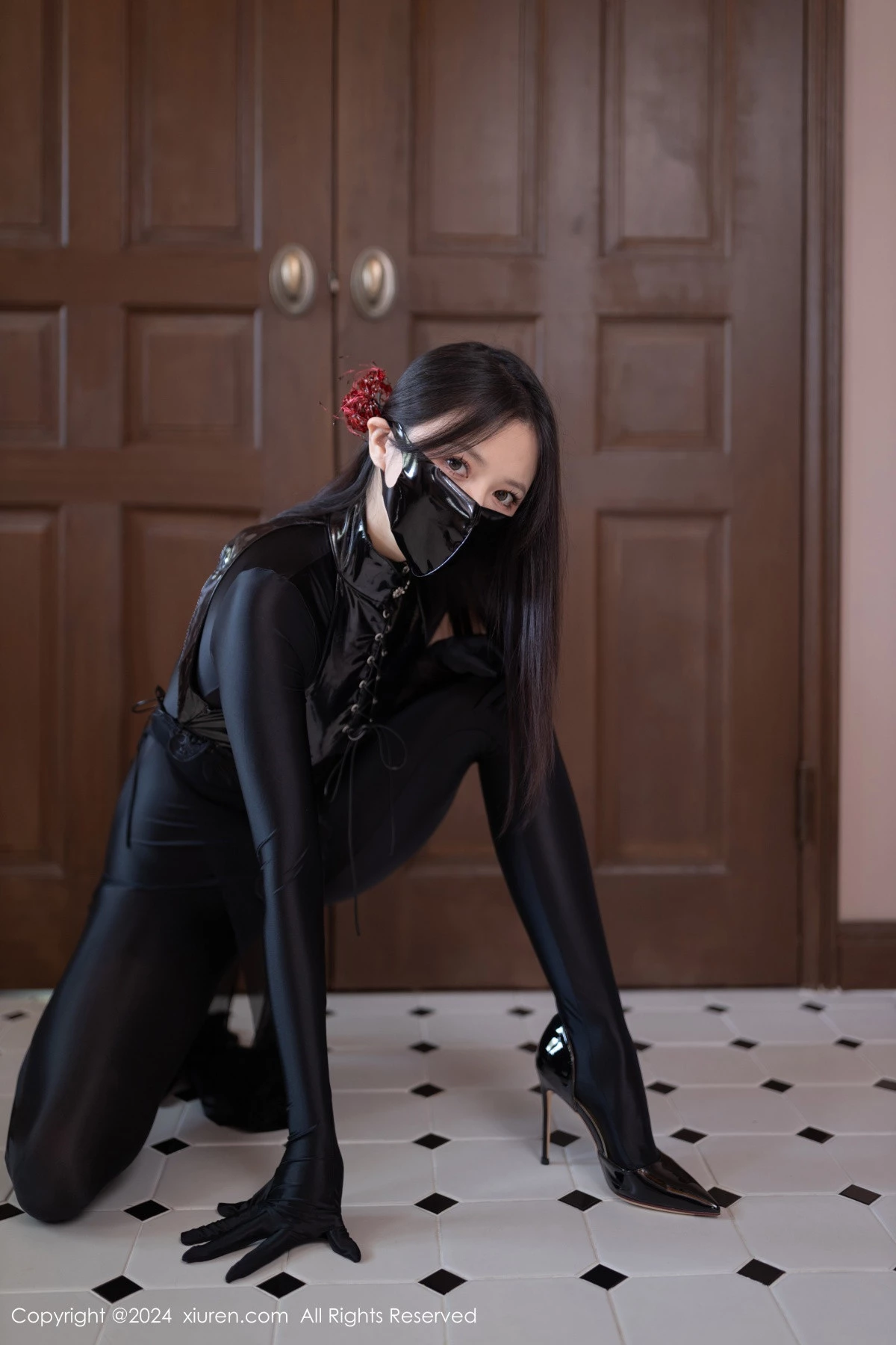 秀人集.com_[XiuRen秀人网]No.9125_模特鱼子酱Fish私房性感黑色紧身连体衣秀曼妙身姿撩人诱惑写真80P