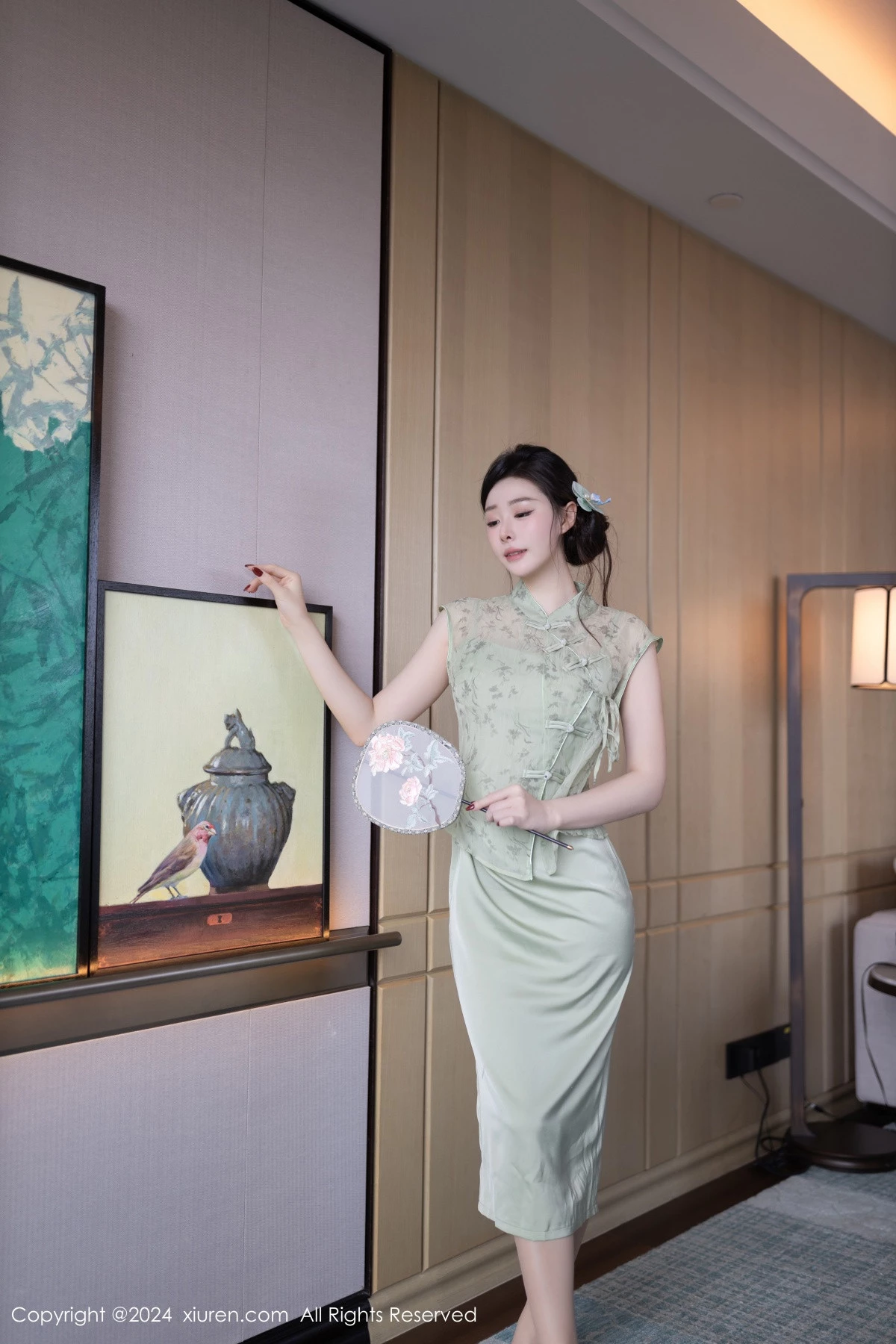 秀人集.com_[XiuRen秀人网]No.9124_模特小逗逗性感浅色古风服饰配超薄无内肉丝秀曼妙身材诱惑写真81P