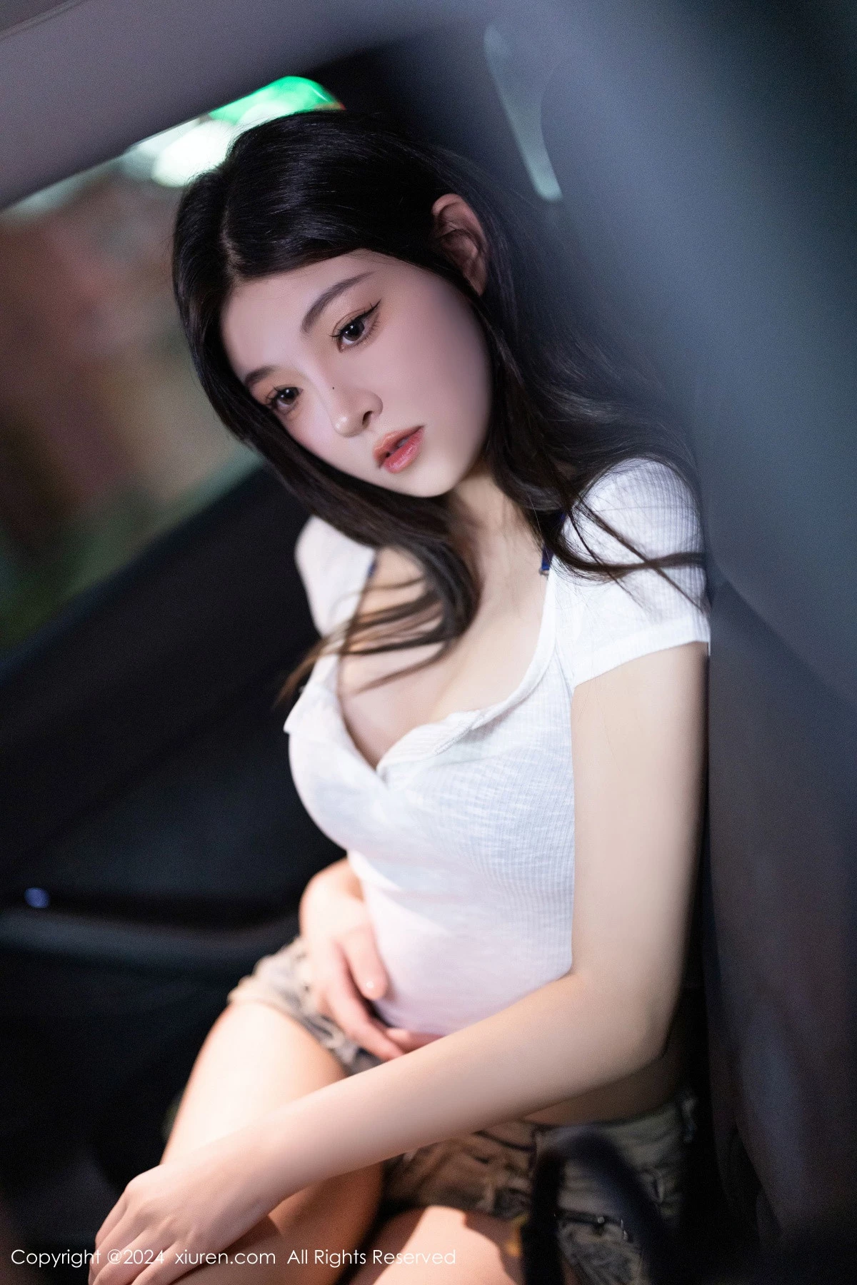 秀人集.com_[XiuRen秀人网]No.9141_新人模特初梦瑶性感白T配牛仔短裤露蓝色内衣秀曼妙身姿诱惑写真86P