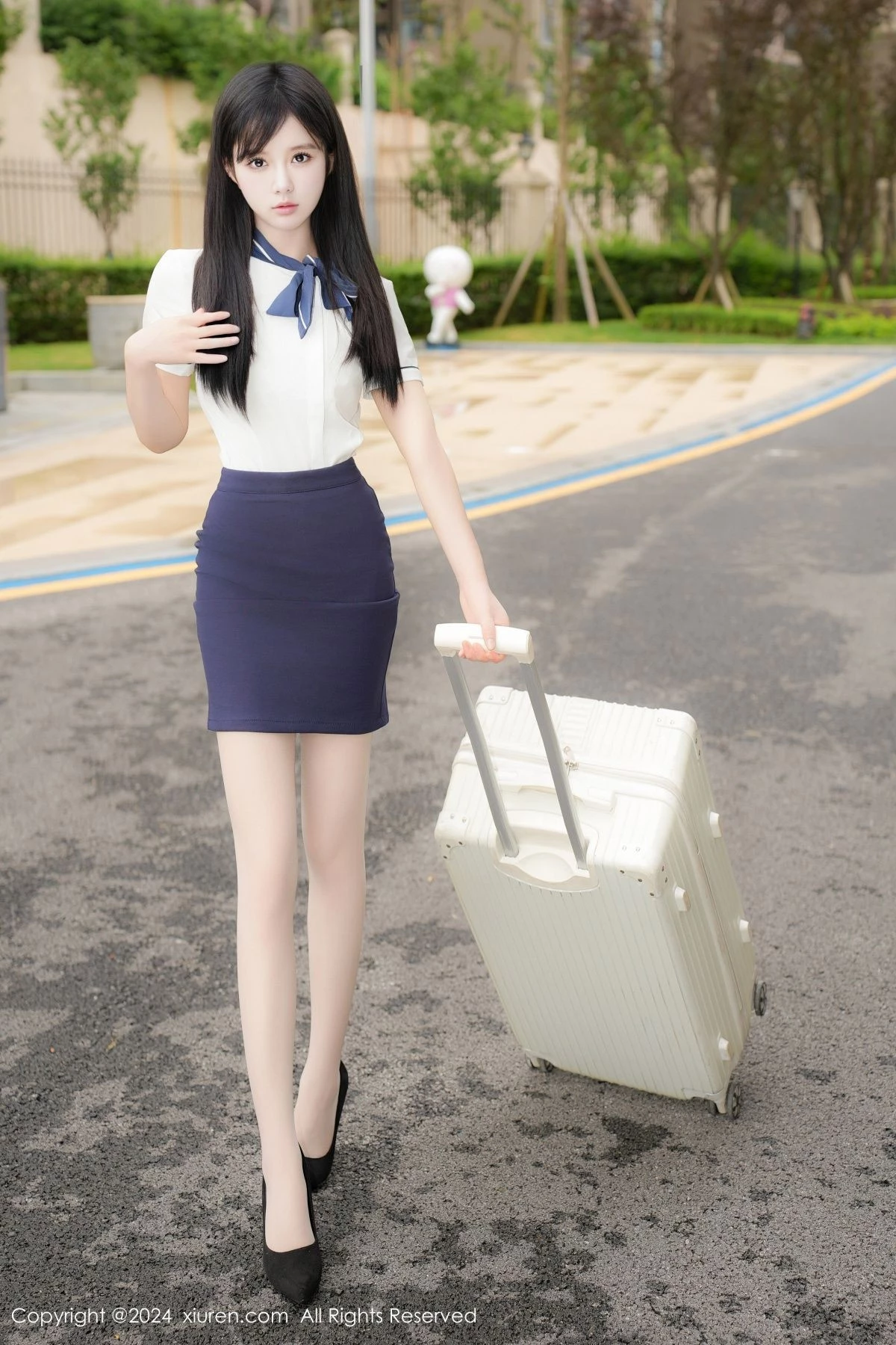 秀人集.com_[XiuRen秀人网]No.9154_模特于诺诺ise性感空姐制服露白色情趣内衣秀完美身材诱惑写真63P