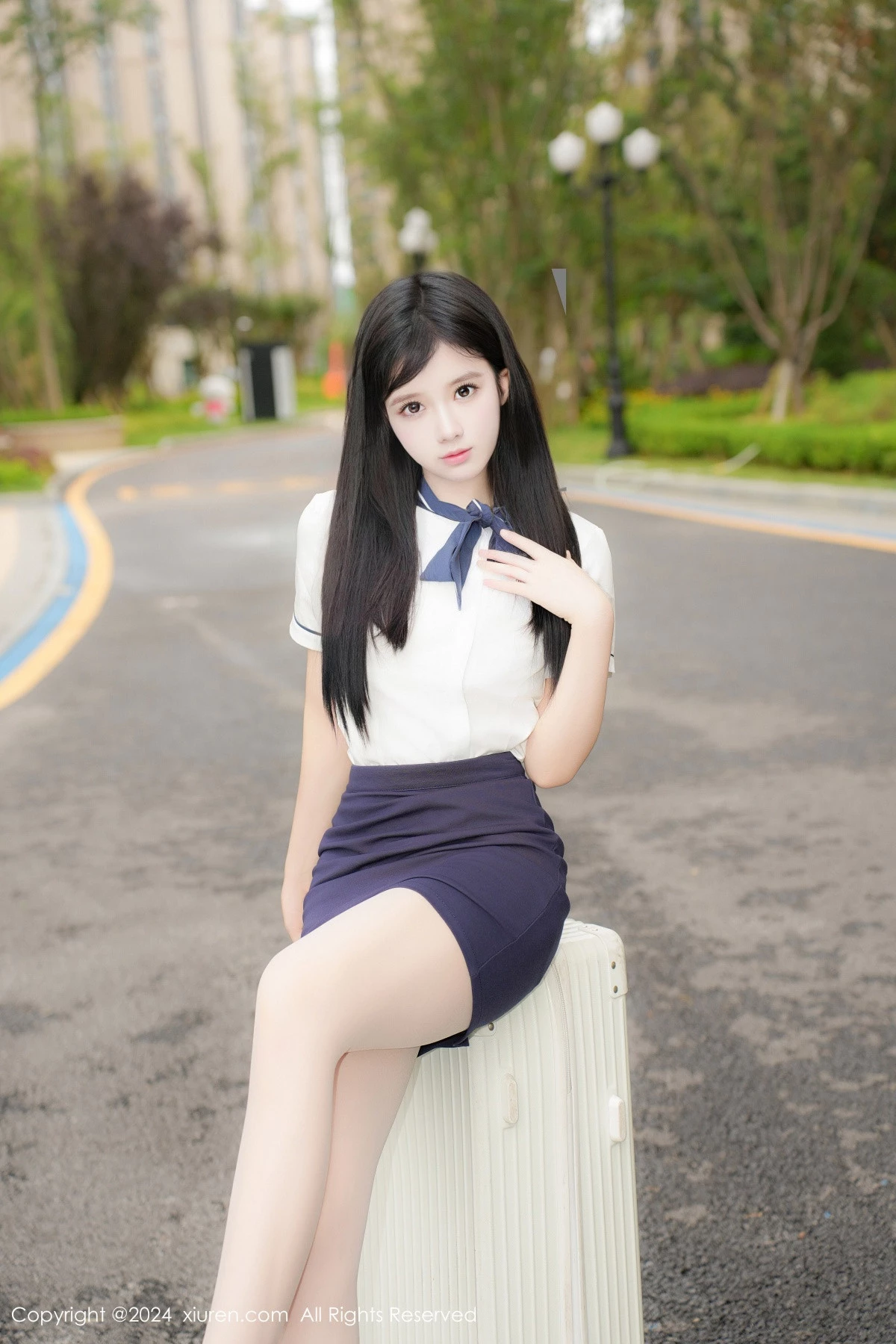 秀人集.com_[XiuRen秀人网]No.9154_模特于诺诺ise性感空姐制服露白色情趣内衣秀完美身材诱惑写真63P