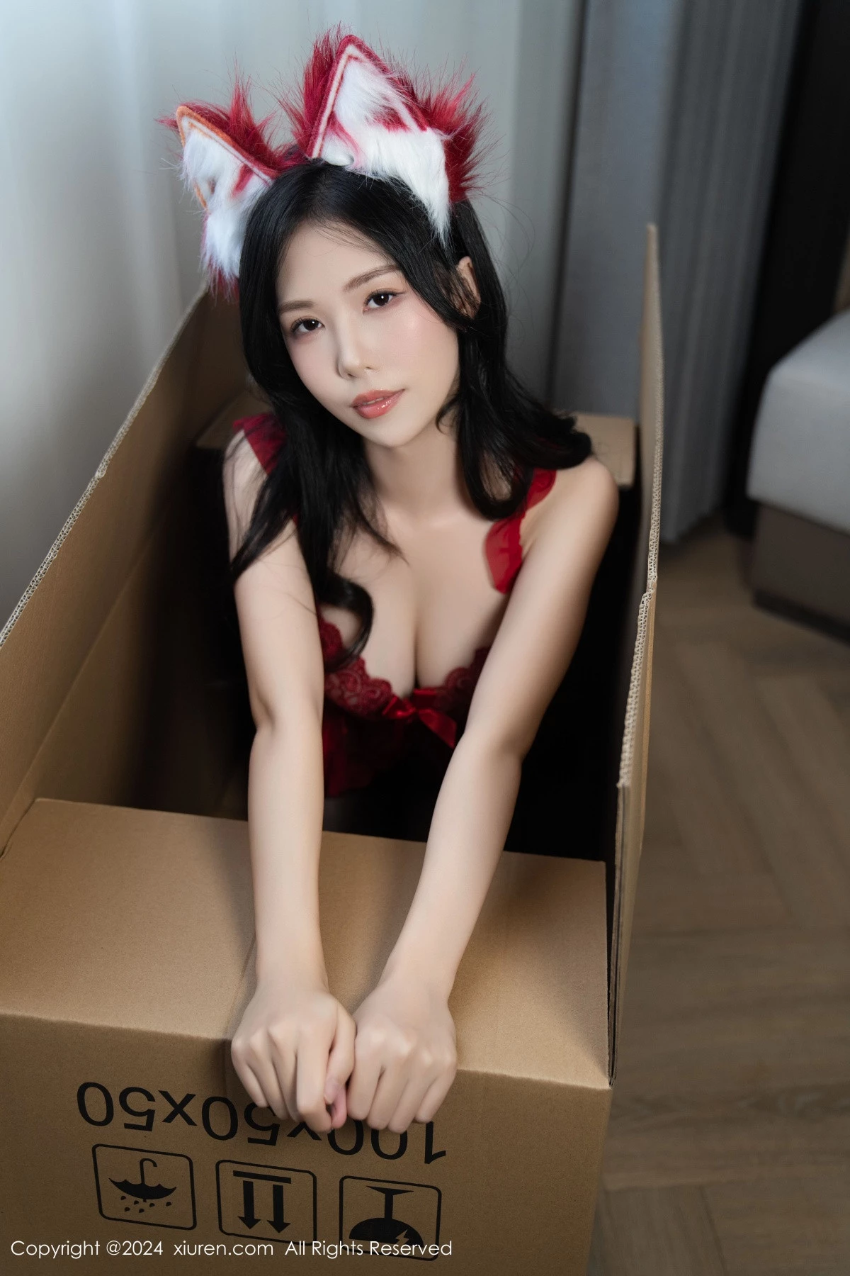 秀人集.com_[XiuRen秀人网]No.9156_模特利世私房性感红色情趣服饰配黑丝吊袜秀曼妙身姿诱惑写真82P