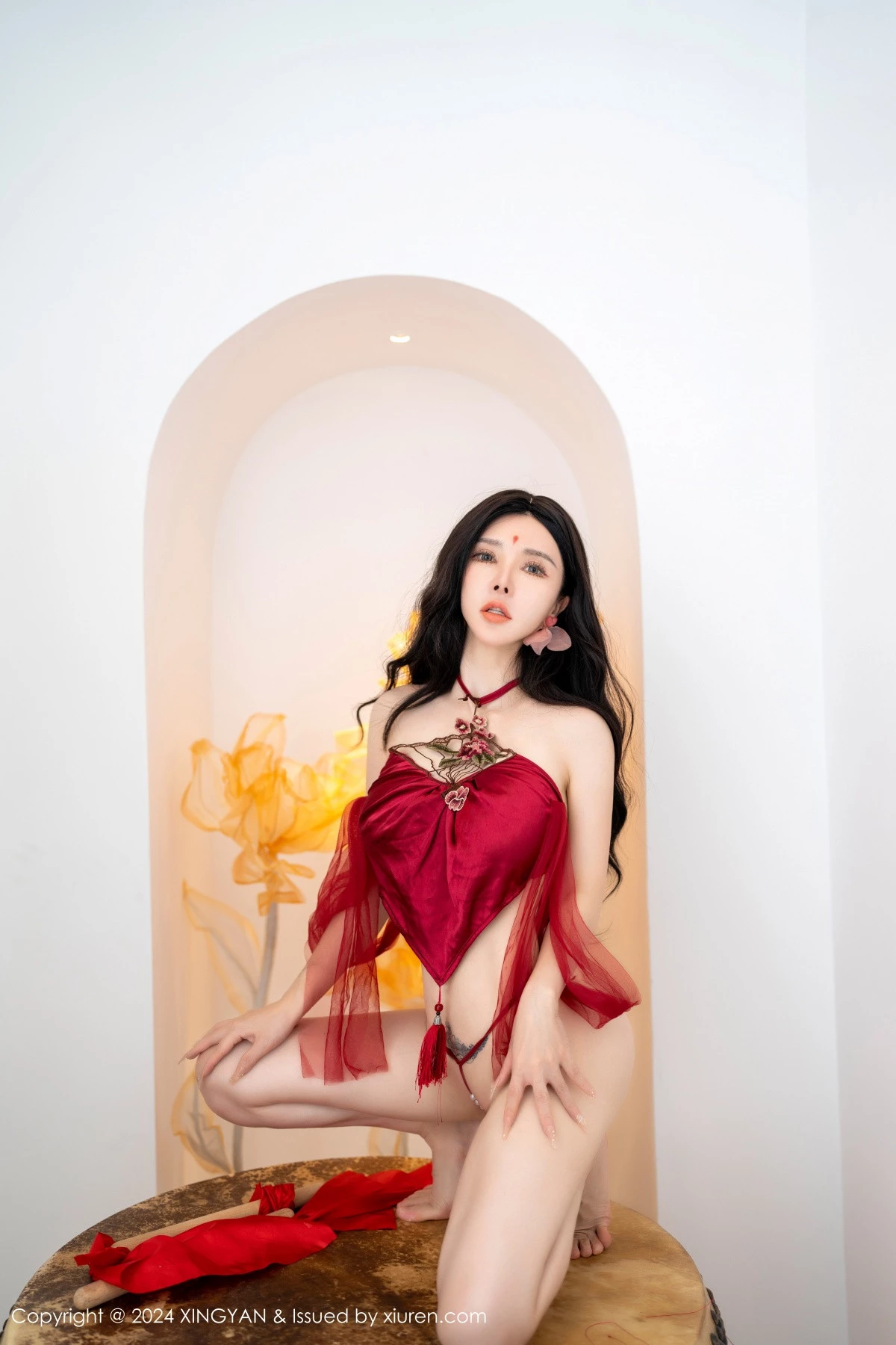 秀人集.com_[XINGYAN星颜社]VOL.270_模特潘思沁性感红色薄纱情趣服饰露丁字裤秀巨乳肥臀诱惑写真80P