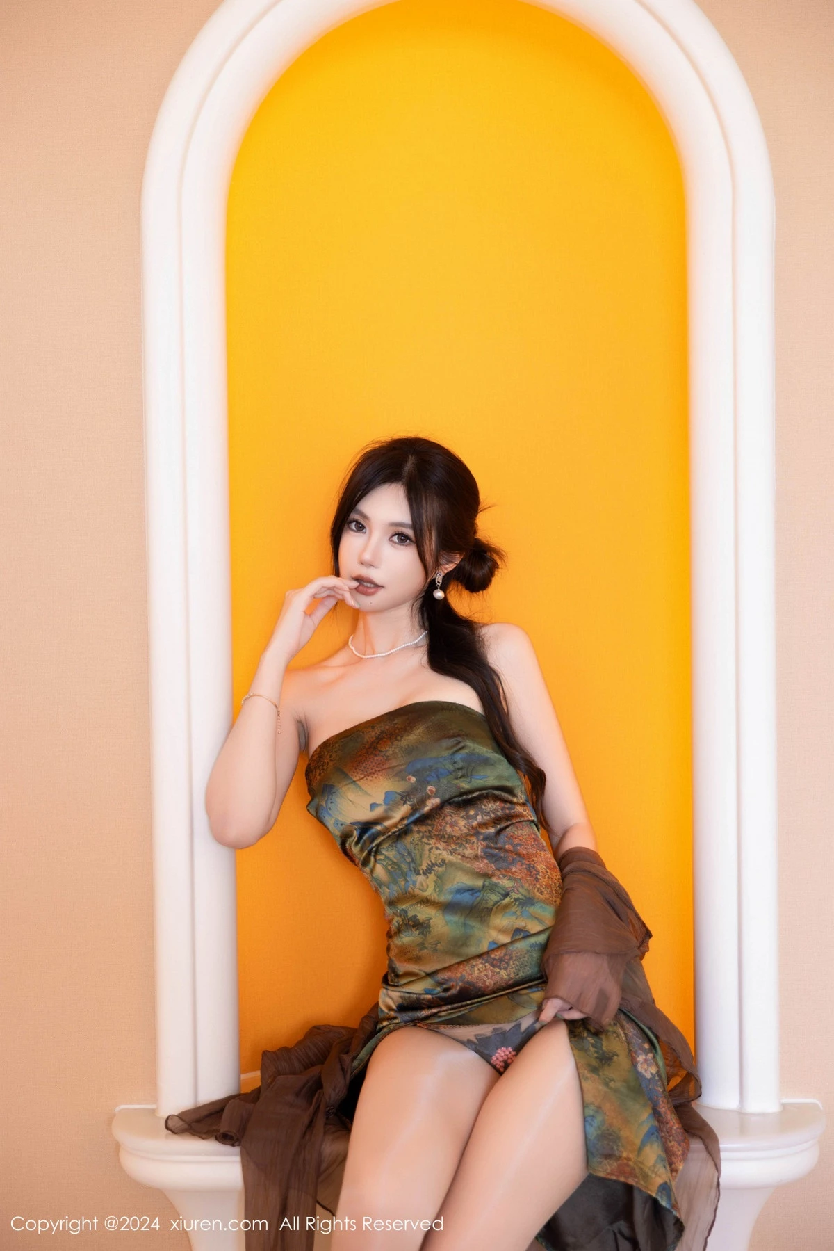 秀人集.com_[XiuRen秀人网]No.9161_模特绮里嘉ula性感带图案短裙配闪亮肉丝秀曼妙身姿诱惑写真81P