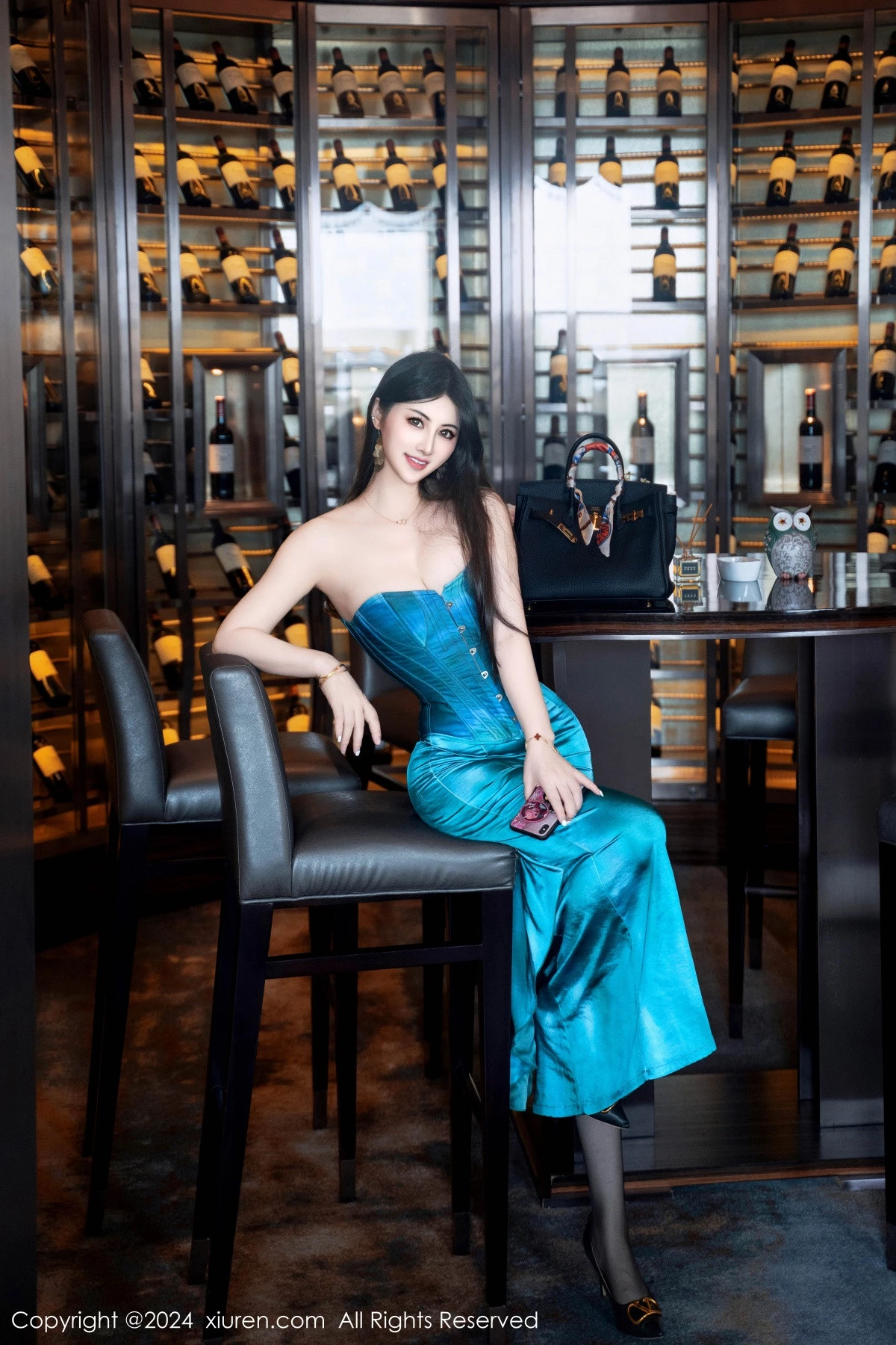 秀人集.com_[XiuRen秀人网]No.9039_模特诗诗kiki性感翠绿色短裙露黑色轻透上衣配黑丝吊袜魅惑写真134P