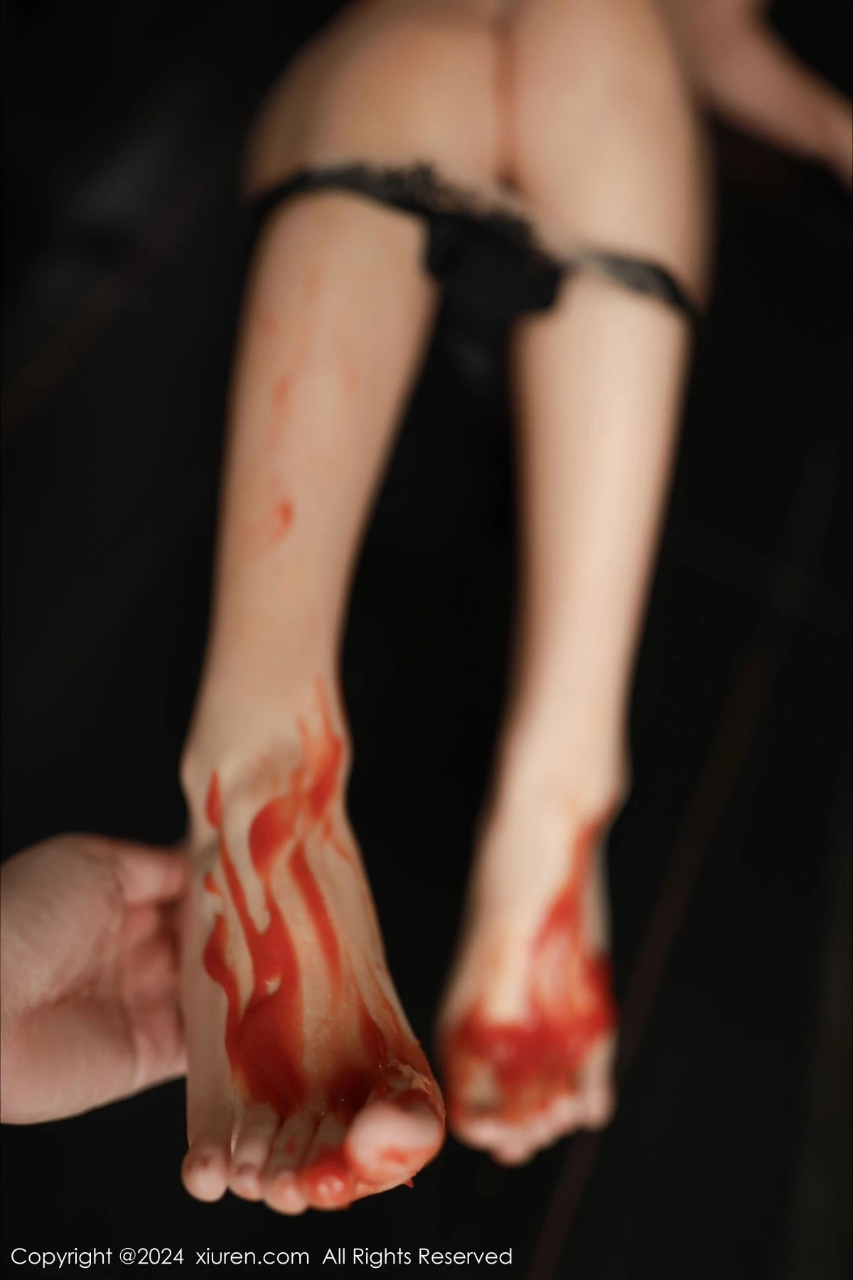 秀人集.com_[XiuRen秀人网]No.9046_模特杏子Yada寝室场景性感黑色蕾丝内衣配超薄黑丝极致魅惑写真85P