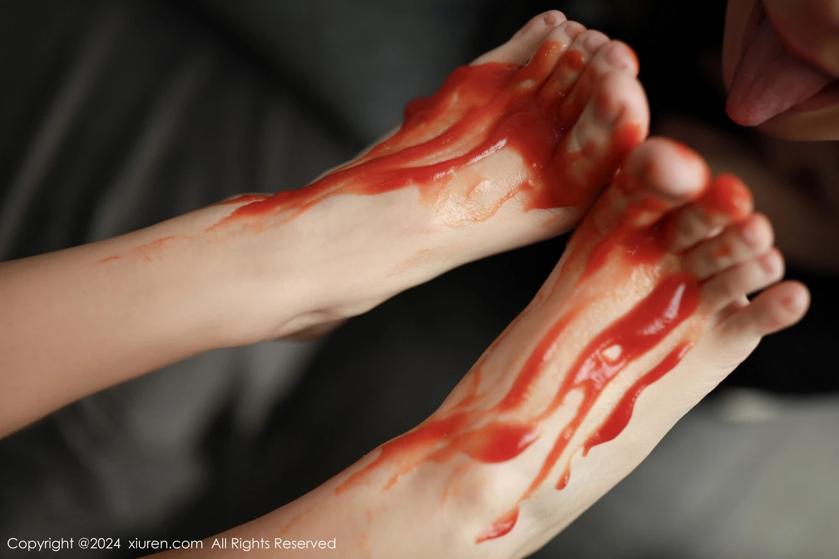 秀人集.com_[XiuRen秀人网]No.9046_模特杏子Yada寝室场景性感黑色蕾丝内衣配超薄黑丝极致魅惑写真85P