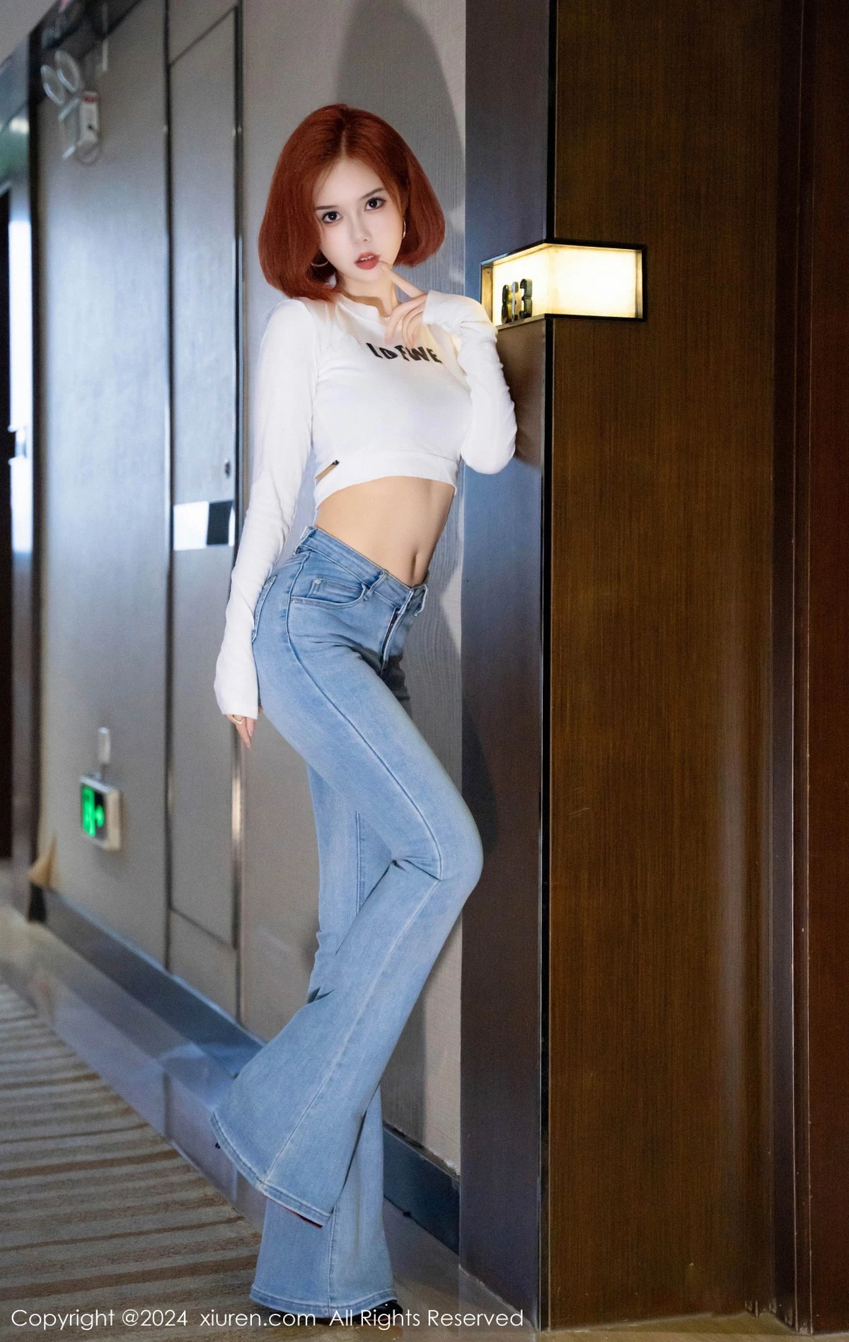 秀人集.com_[XiuRen秀人网]No.9050_模特白芷yy短款白色上衣配牛仔裤露超薄黑丝秀曼妙身姿诱惑写真78P