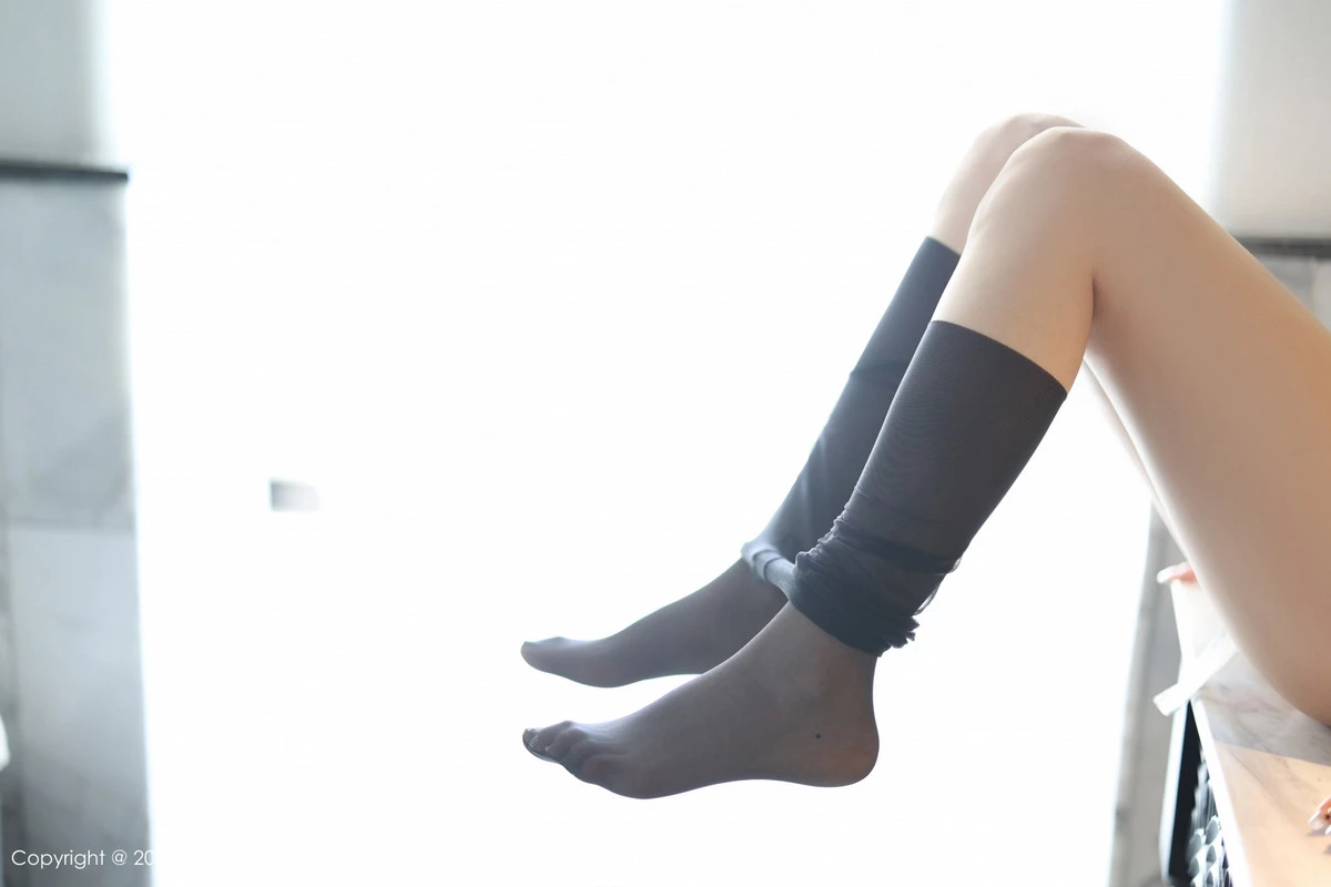 秀人集.com_[YouMi尤蜜荟]Vol.1094_女神王雨纯性感白T配黑短裙露超薄黑丝秀完美身材撩人诱惑写真77P